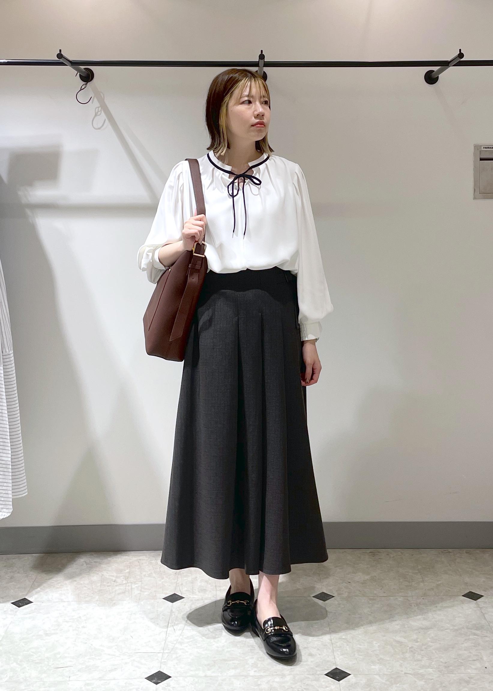 ROPE' PICNICの【前後2WAY】【WEB限定カラー】配色リボンブラウス/通勤対応を使ったコーディネートを紹介します。｜Rakuten Fashion(楽天ファッション／旧楽天ブランドアベニュー)6210984