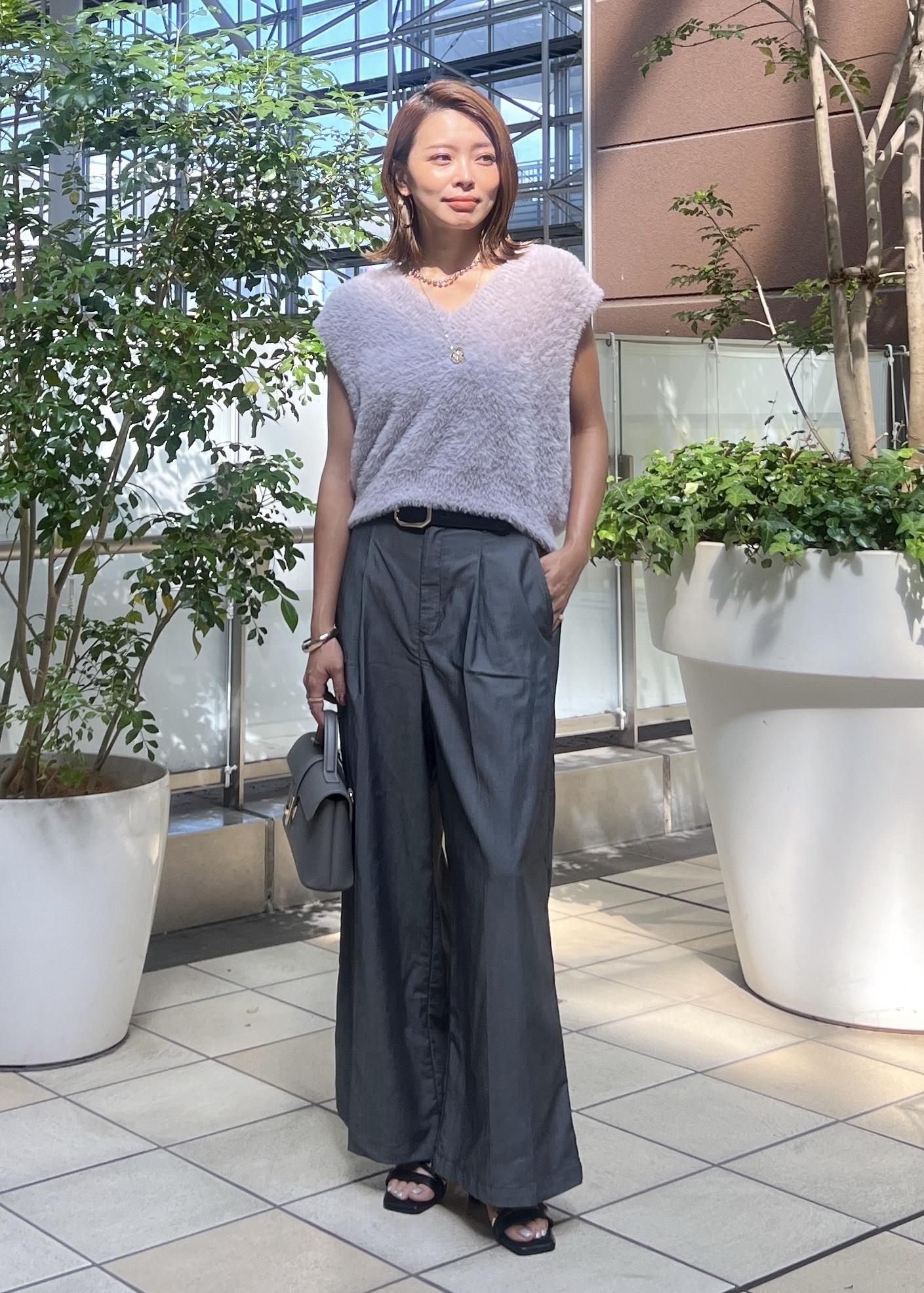 ROPE' PICNICのショートフェザーニットベストを使ったコーディネートを紹介します。｜Rakuten Fashion(楽天ファッション／旧楽天ブランドアベニュー)6210994