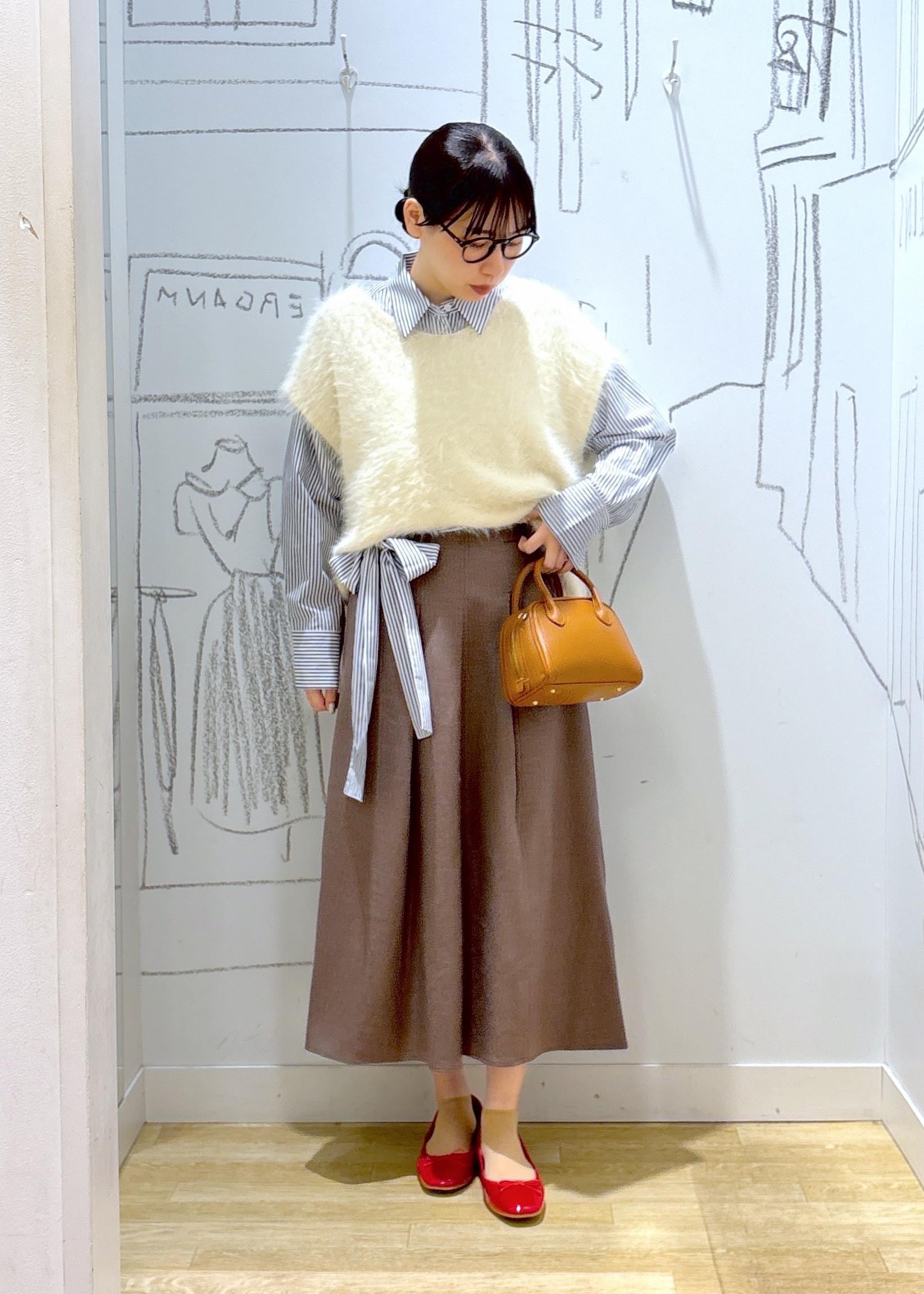 ROPE' PICNICの【防シワ】ボウタイ付きレギュラーシャツを使ったコーディネートを紹介します。｜Rakuten Fashion(楽天ファッション／旧楽天ブランドアベニュー)6210999