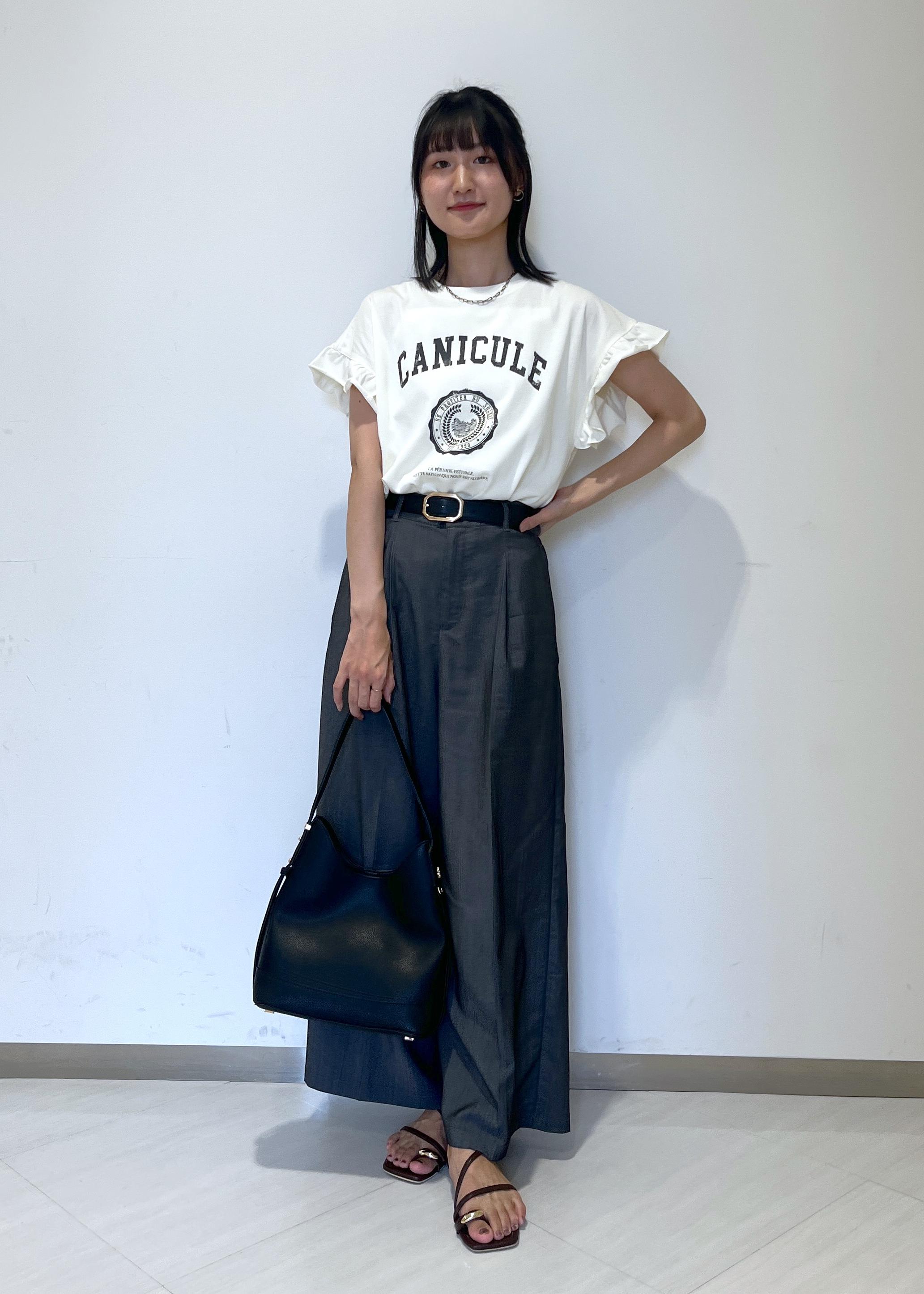 ROPE' PICNICの袖フリルカレッジロゴTシャツを使ったコーディネートを紹介します。｜Rakuten Fashion(楽天ファッション／旧楽天ブランドアベニュー)6211002