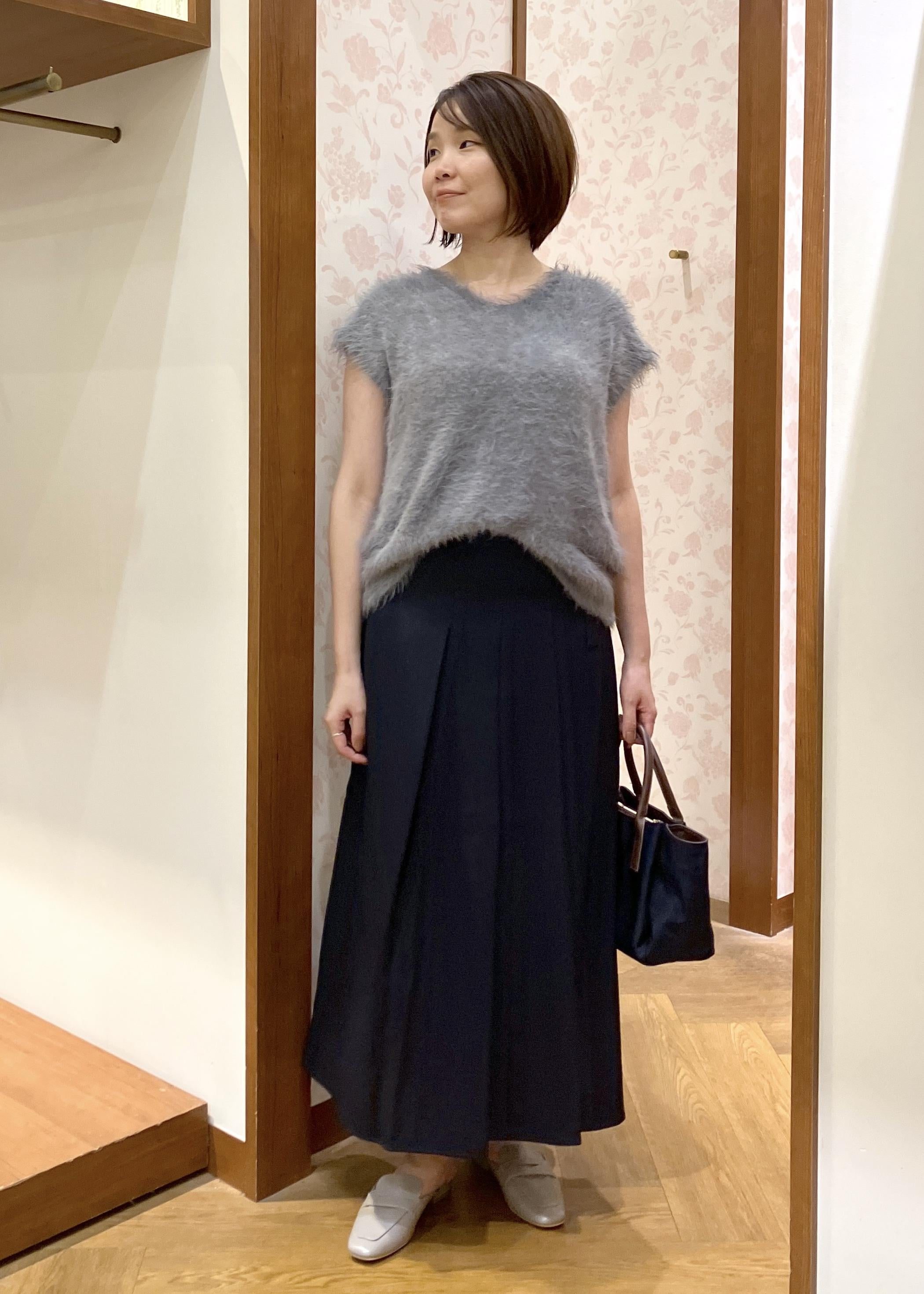 ROPE' PICNICのシャギーニットベストを使ったコーディネートを紹介します。｜Rakuten Fashion(楽天ファッション／旧楽天ブランドアベニュー)6211006