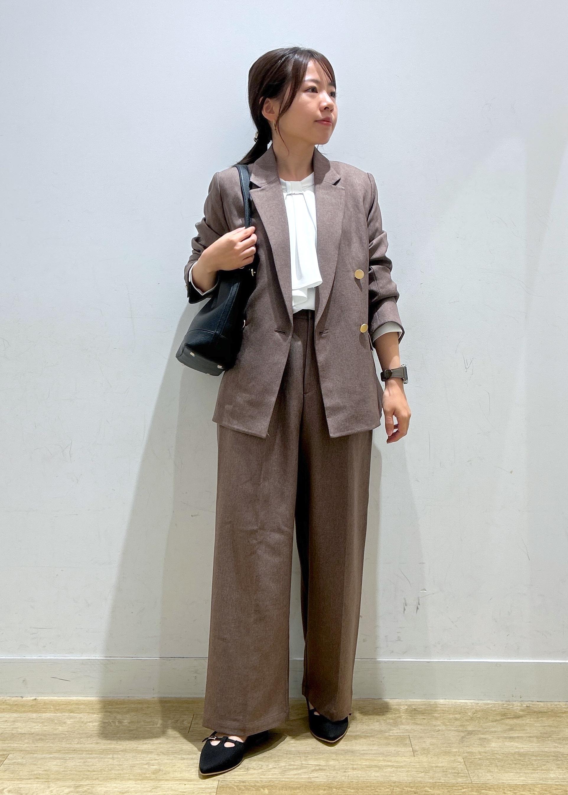 ROPE' PICNICの【低身長・小柄さんサイズ】レディハンサムシリーズ ウールライク金ボタンジャケット(半裏地)を使ったコーディネートを紹介します。｜Rakuten Fashion(楽天ファッション／旧楽天ブランドアベニュー)6211029