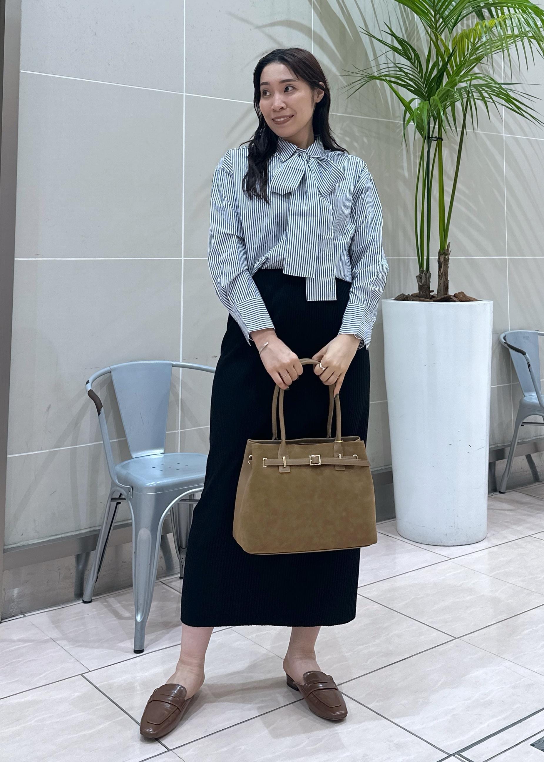 ROPE' PICNICの【防シワ】ボウタイ付きレギュラーシャツを使ったコーディネートを紹介します。｜Rakuten Fashion(楽天ファッション／旧楽天ブランドアベニュー)6210974