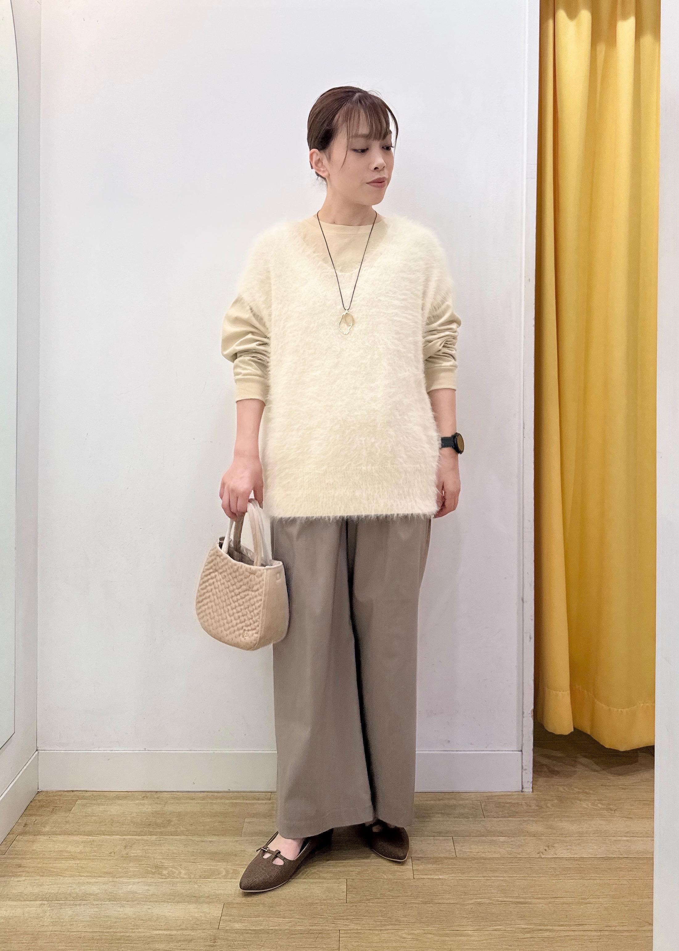 ROPE' PICNICのシャギーニットベストを使ったコーディネートを紹介します。｜Rakuten Fashion(楽天ファッション／旧楽天ブランドアベニュー)6280140