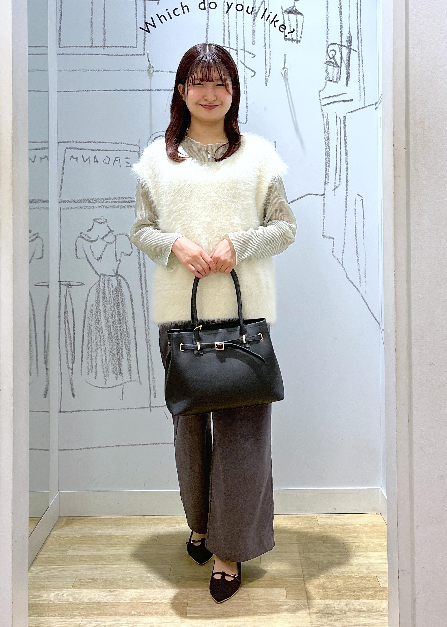 ROPE' PICNICのシャギーニットベストを使ったコーディネートを紹介します。｜Rakuten Fashion(楽天ファッション／旧楽天ブランドアベニュー)6280163