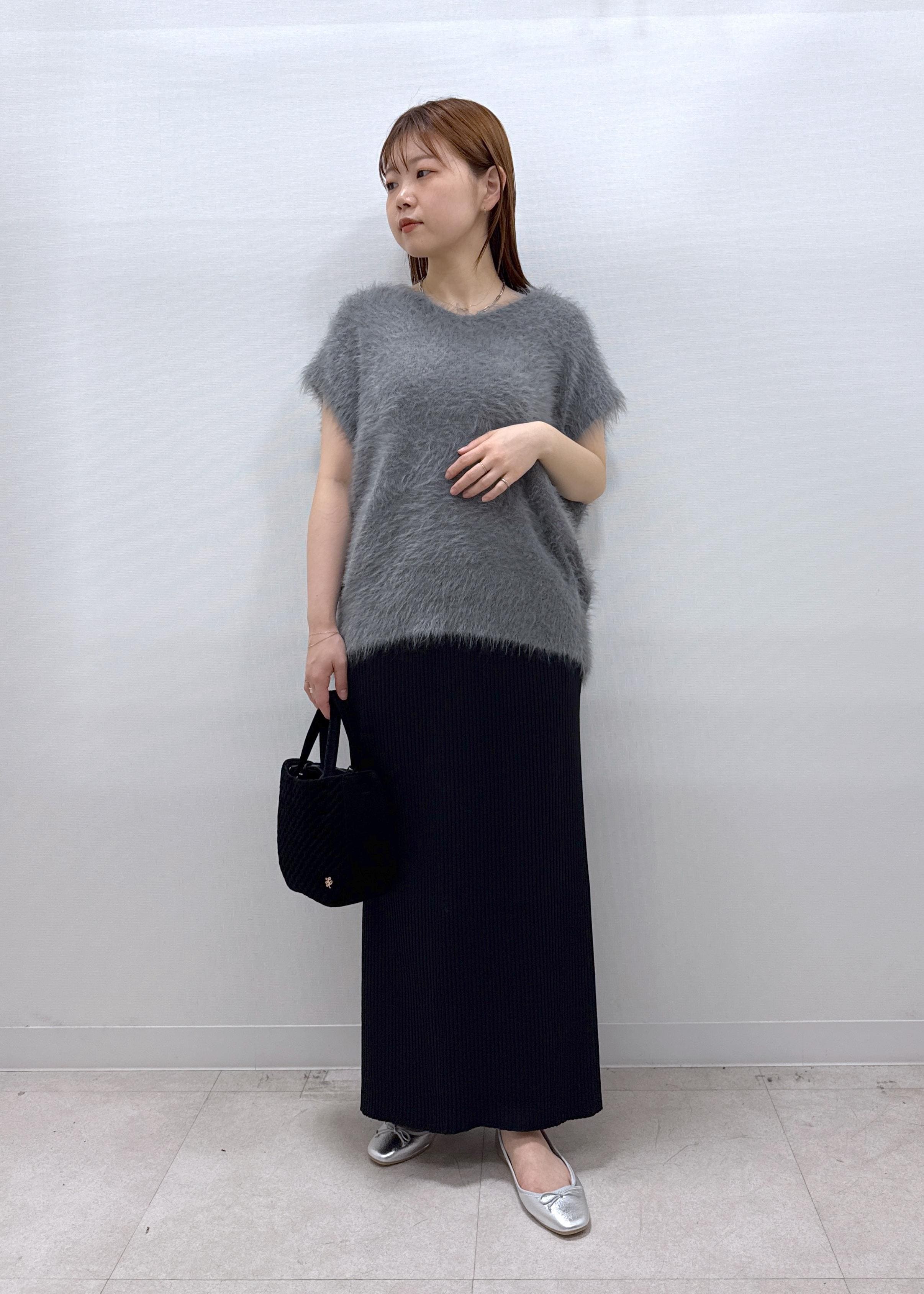 ROPE' PICNICのシャギーニットベストを使ったコーディネートを紹介します。｜Rakuten Fashion(楽天ファッション／旧楽天ブランドアベニュー)6280166