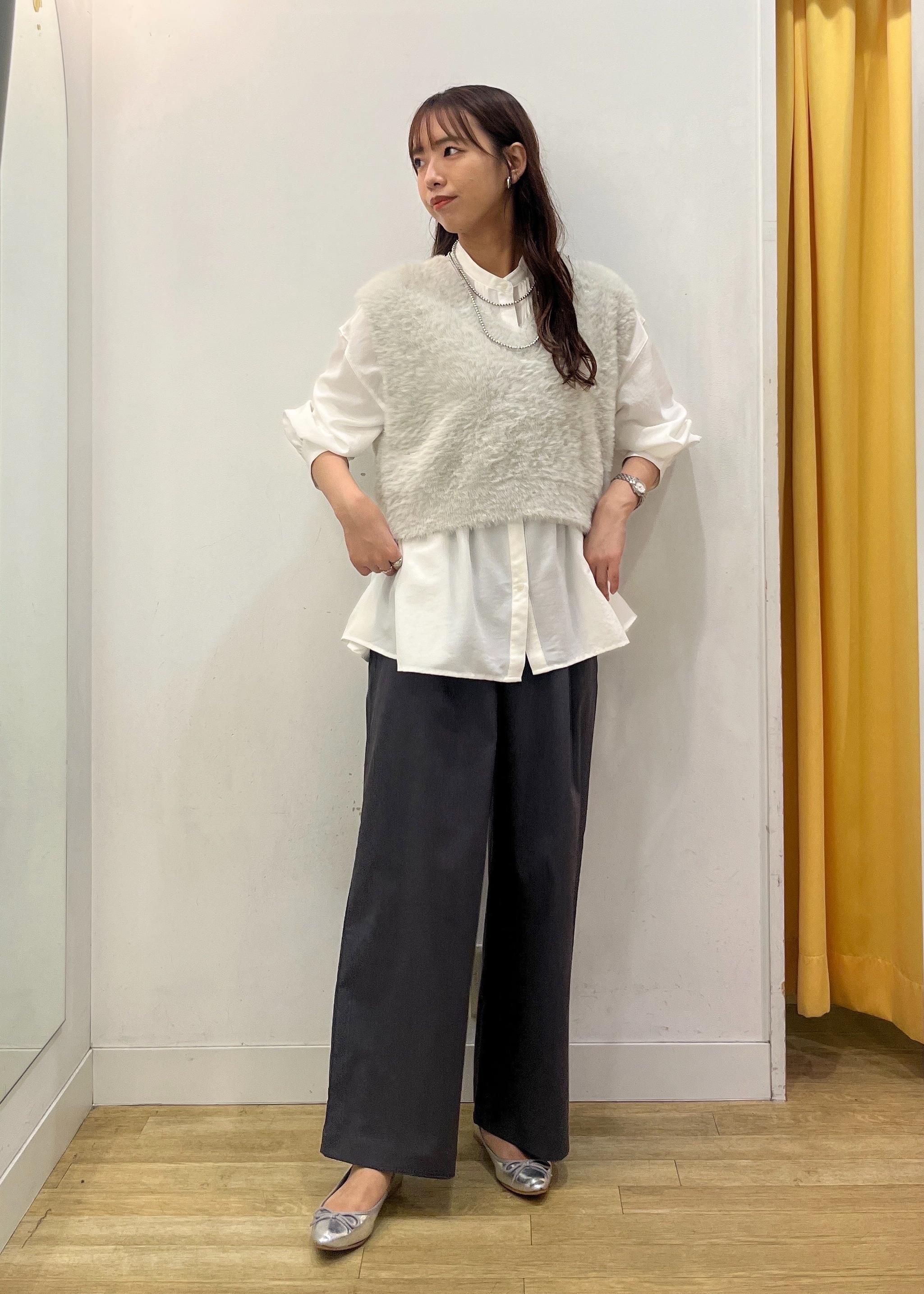 ROPE' PICNICのショートフェザーニットベストを使ったコーディネートを紹介します。｜Rakuten Fashion(楽天ファッション／旧楽天ブランドアベニュー)6280172