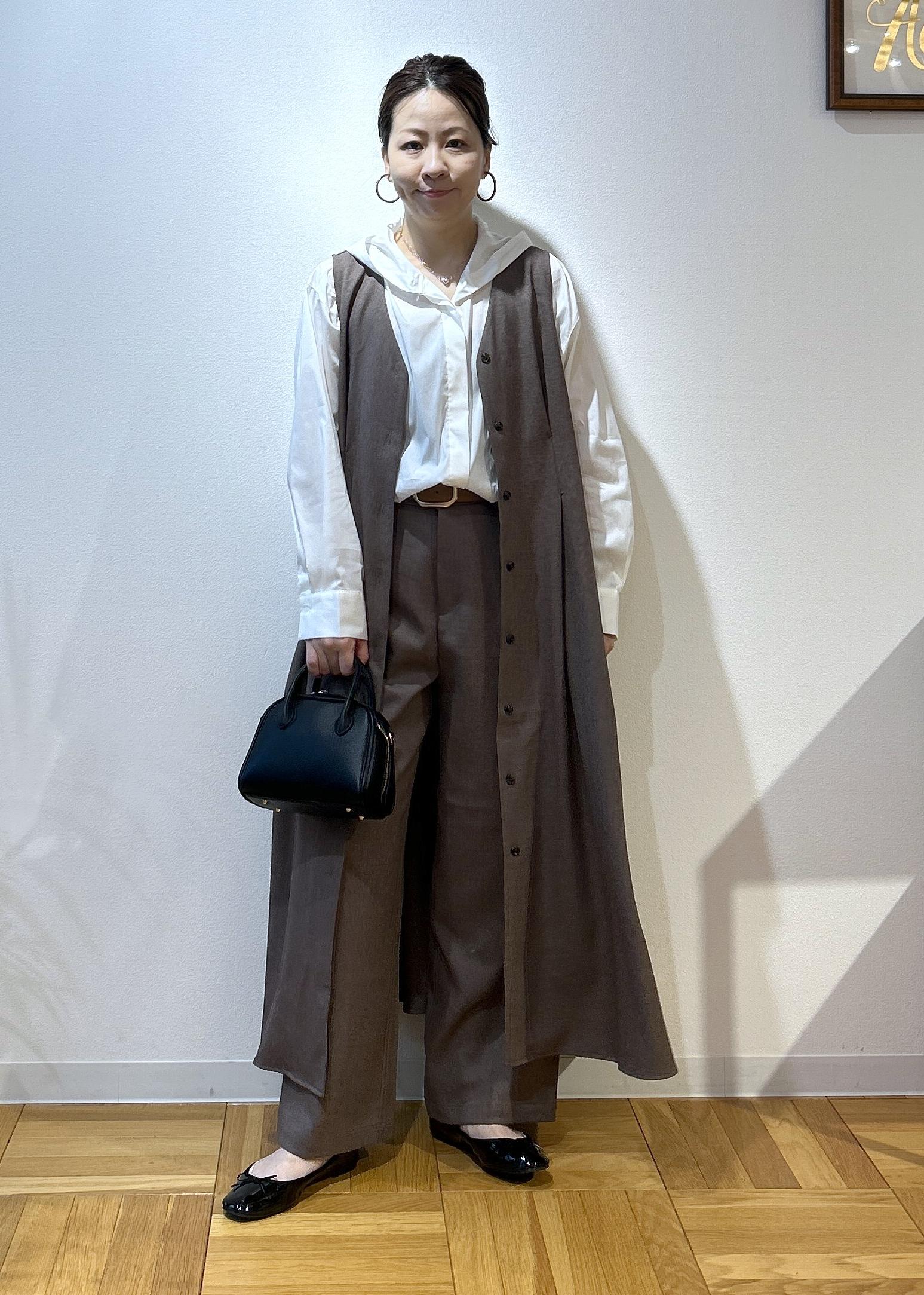 ROPE' PICNICのレディハンサムシリーズ ウールライクウエストタックセミワイドパンツ/セットアップ対応を使ったコーディネートを紹介します。｜Rakuten Fashion(楽天ファッション／旧楽天ブランドアベニュー)6280226