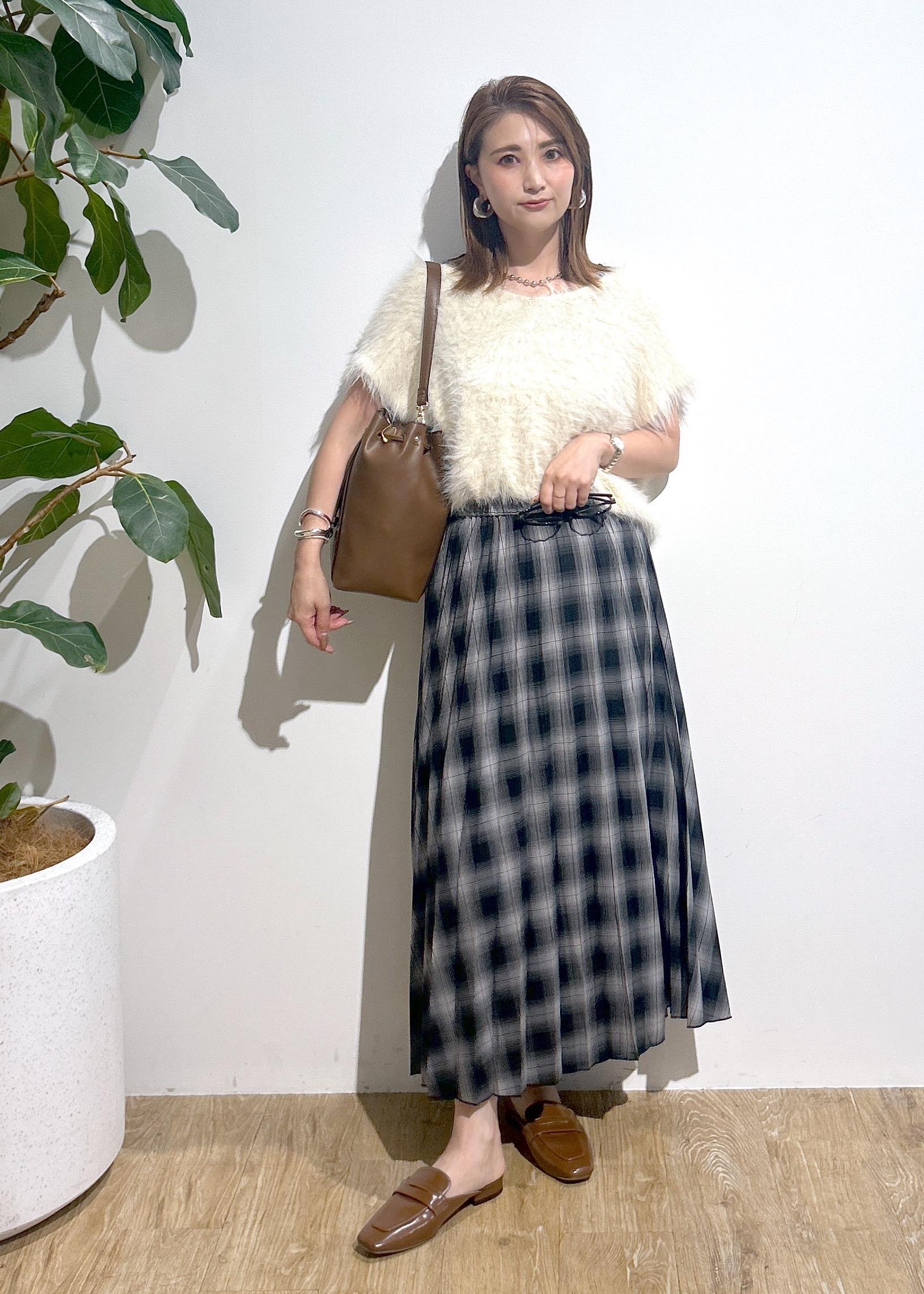 ROPE' PICNICのシャギーニットベストを使ったコーディネートを紹介します。｜Rakuten Fashion(楽天ファッション／旧楽天ブランドアベニュー)6280233