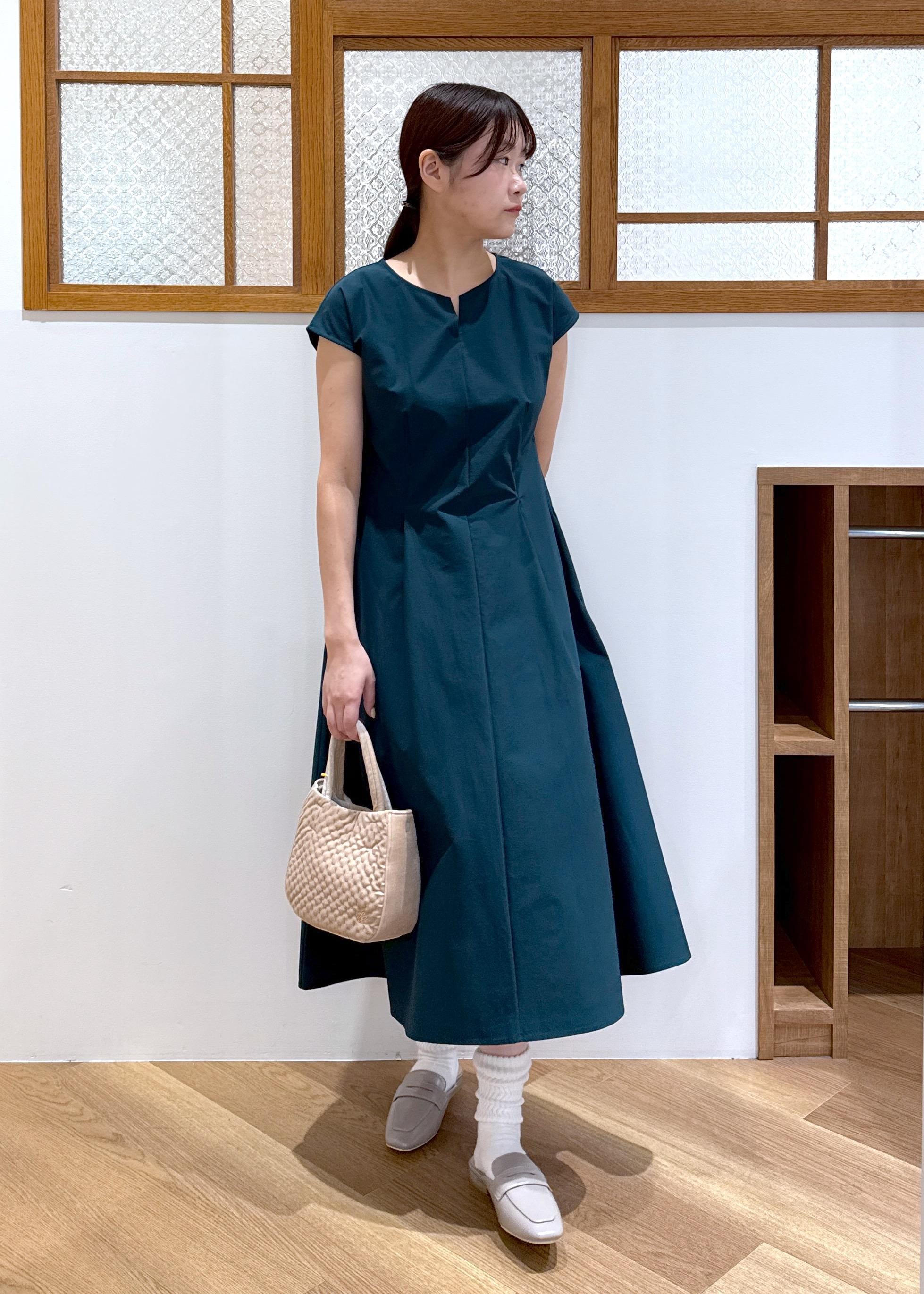 ROPE' PICNICの【吸水速乾】ウエストタックカットワンピースを使ったコーディネートを紹介します。｜Rakuten Fashion(楽天ファッション／旧楽天ブランドアベニュー)6280310