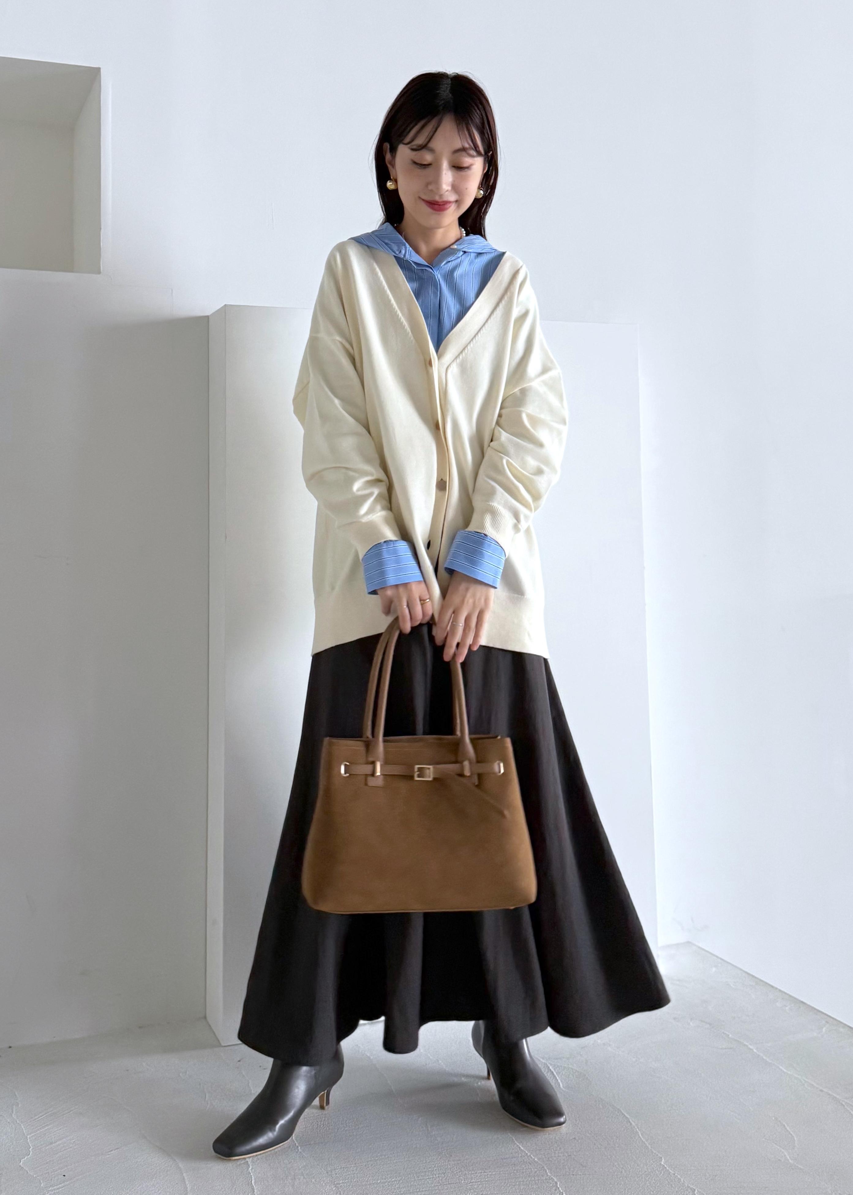 ROPE' PICNICのVネックフォルムカーディガンを使ったコーディネートを紹介します。｜Rakuten Fashion(楽天ファッション／旧楽天ブランドアベニュー)6280255
