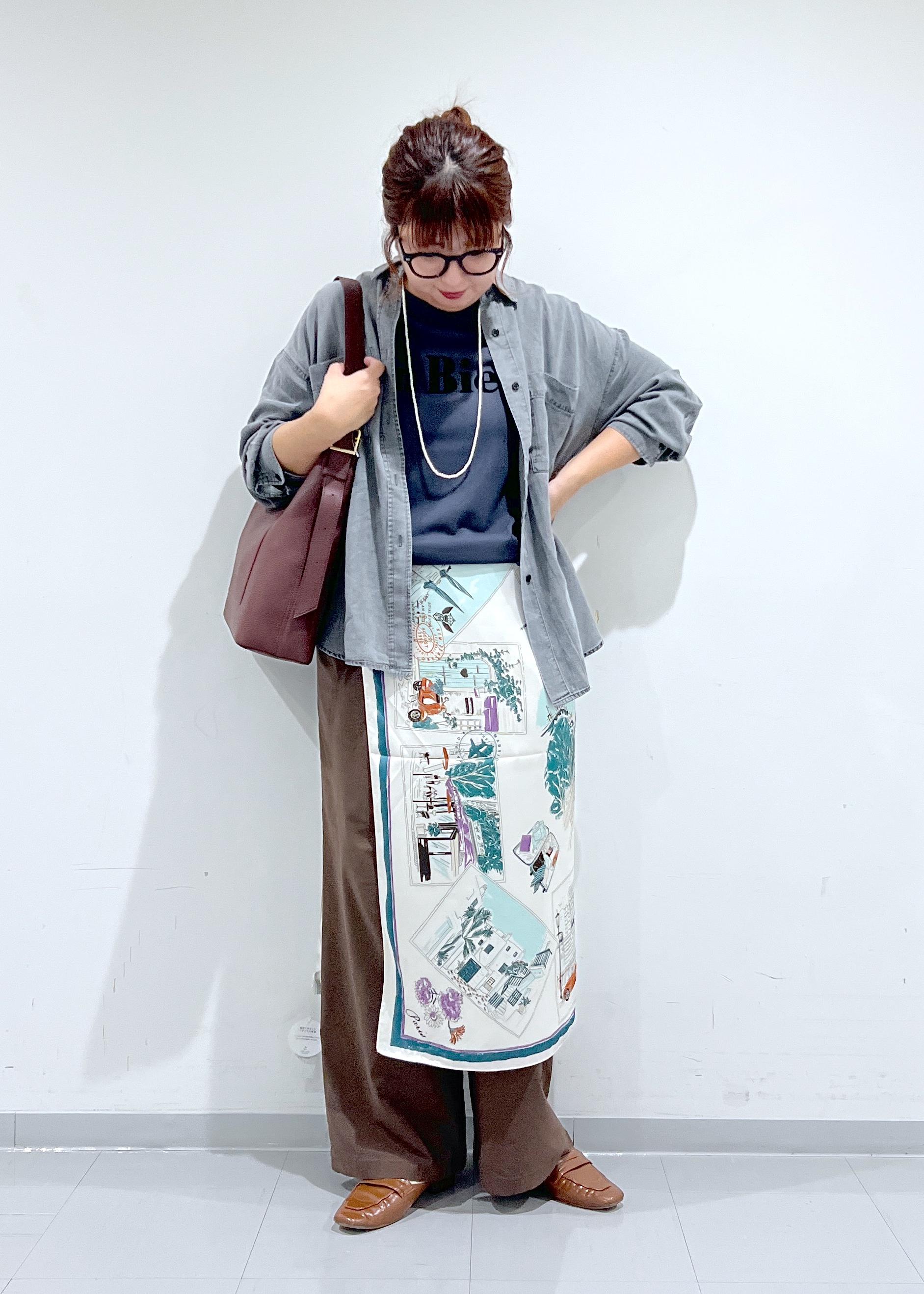 ROPE' PICNICのシャンブレーデニム調シャツを使ったコーディネートを紹介します。｜Rakuten Fashion(楽天ファッション／旧楽天ブランドアベニュー)6280260