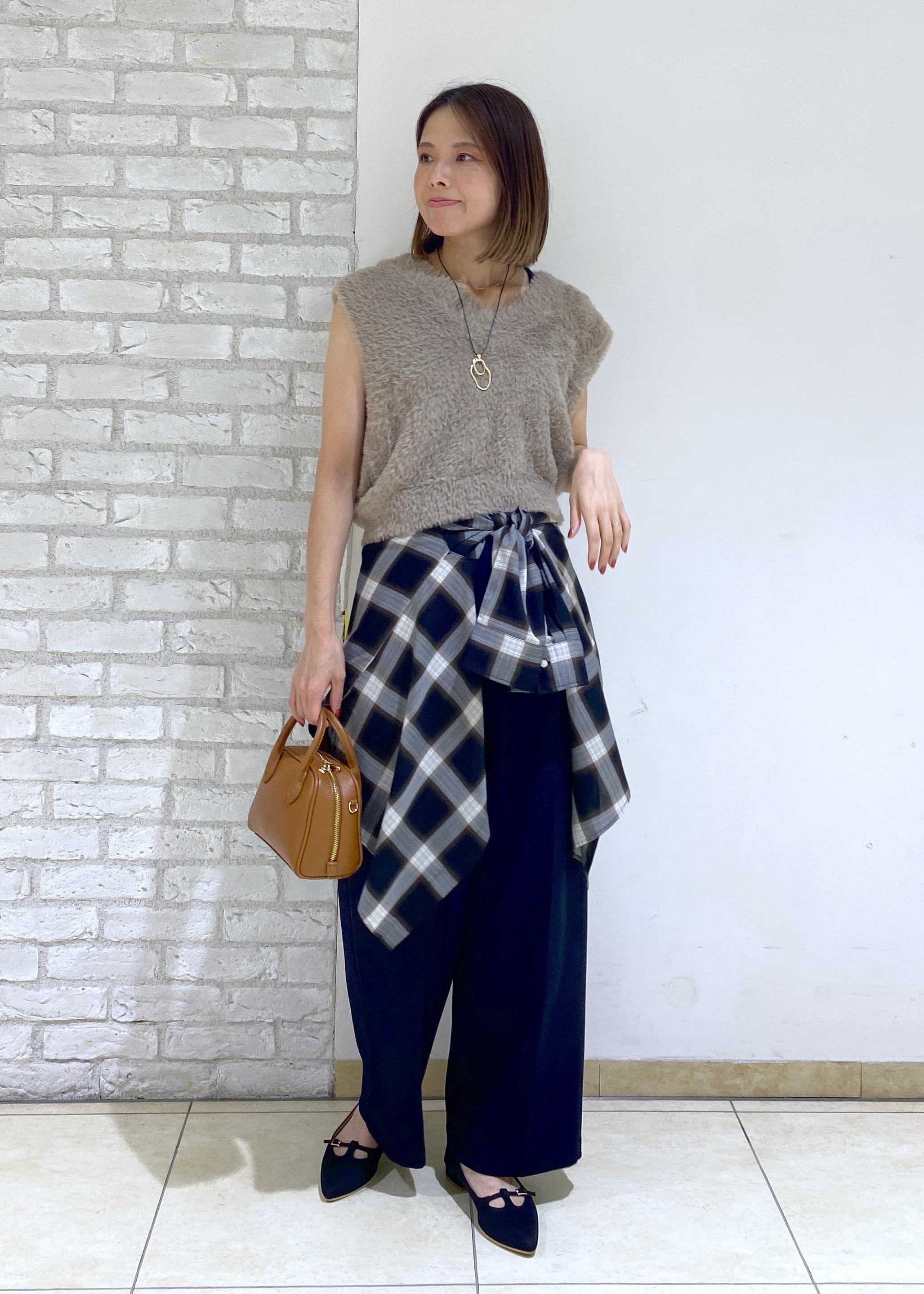 ROPE' PICNICのショートフェザーニットベストを使ったコーディネートを紹介します。｜Rakuten Fashion(楽天ファッション／旧楽天ブランドアベニュー)6280268