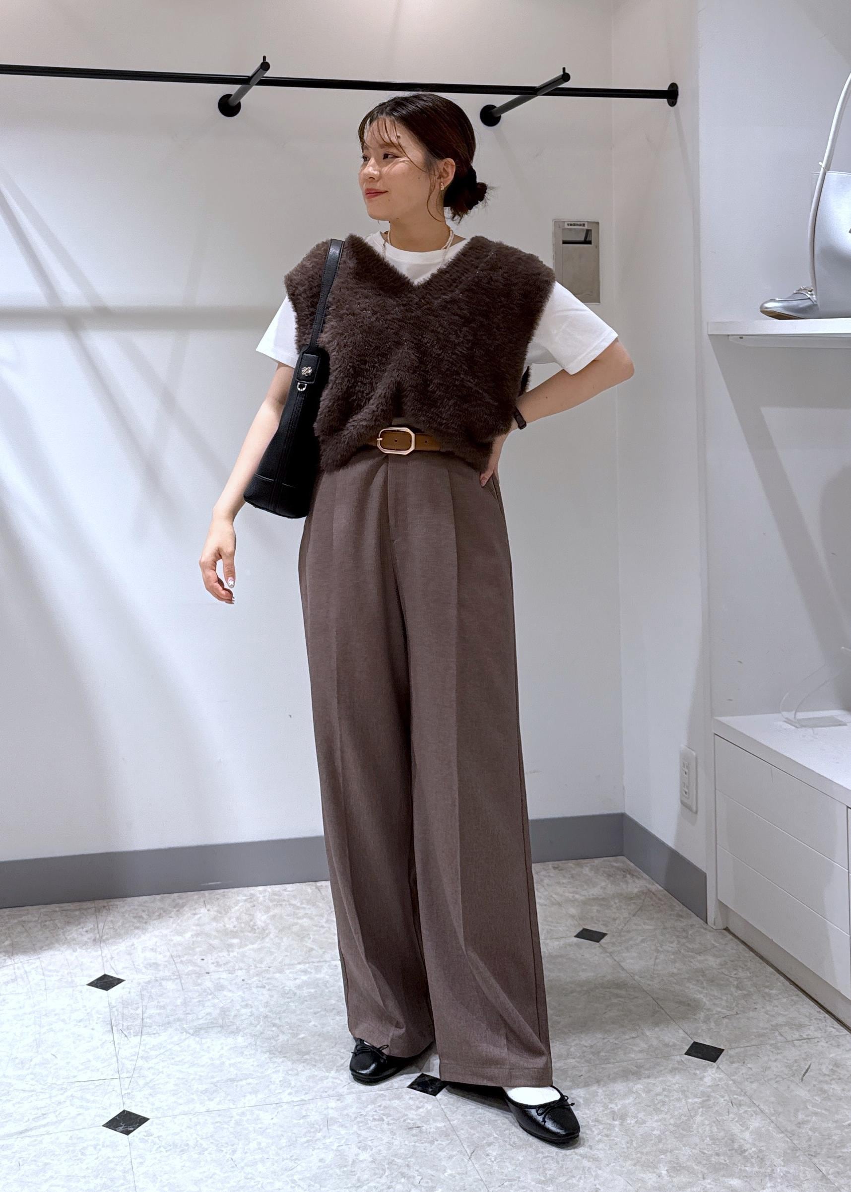 ROPE' PICNICの【WEB限定・丈長め】レディハンサムシリーズ ウールライクウエストタックセミワイドパンツを使ったコーディネートを紹介します。｜Rakuten Fashion(楽天ファッション／旧楽天ブランドアベニュー)6280270