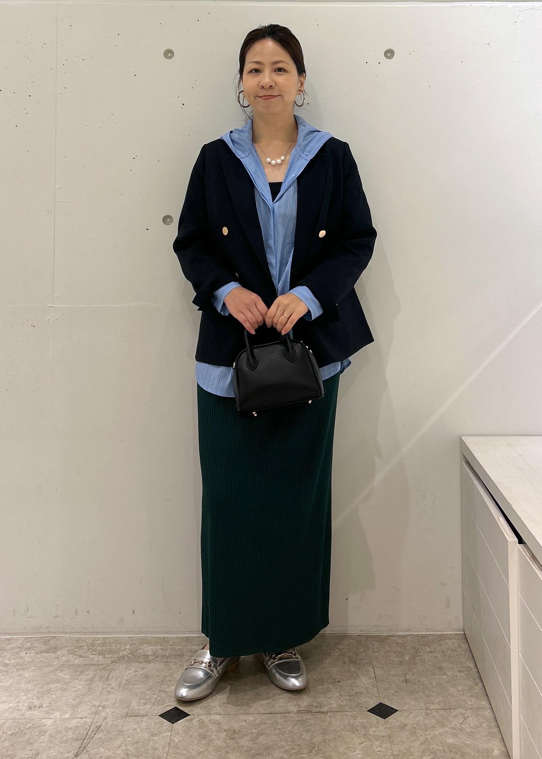 ROPE' PICNICの【低身長・小柄さんサイズ】レディハンサムシリーズ ウールライク金ボタンジャケット(半裏地)を使ったコーディネートを紹介します。｜Rakuten Fashion(楽天ファッション／旧楽天ブランドアベニュー)6280285