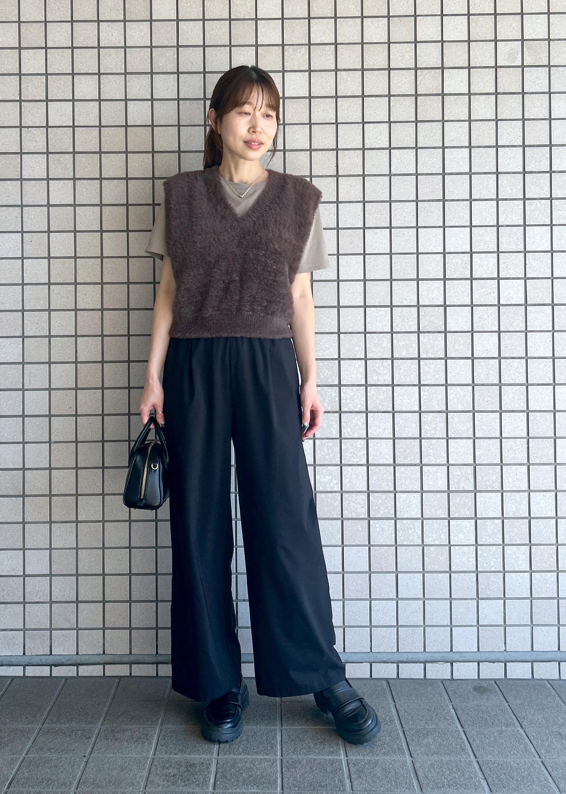 ROPE' PICNICのショートフェザーニットベストを使ったコーディネートを紹介します。｜Rakuten Fashion(楽天ファッション／旧楽天ブランドアベニュー)6280372