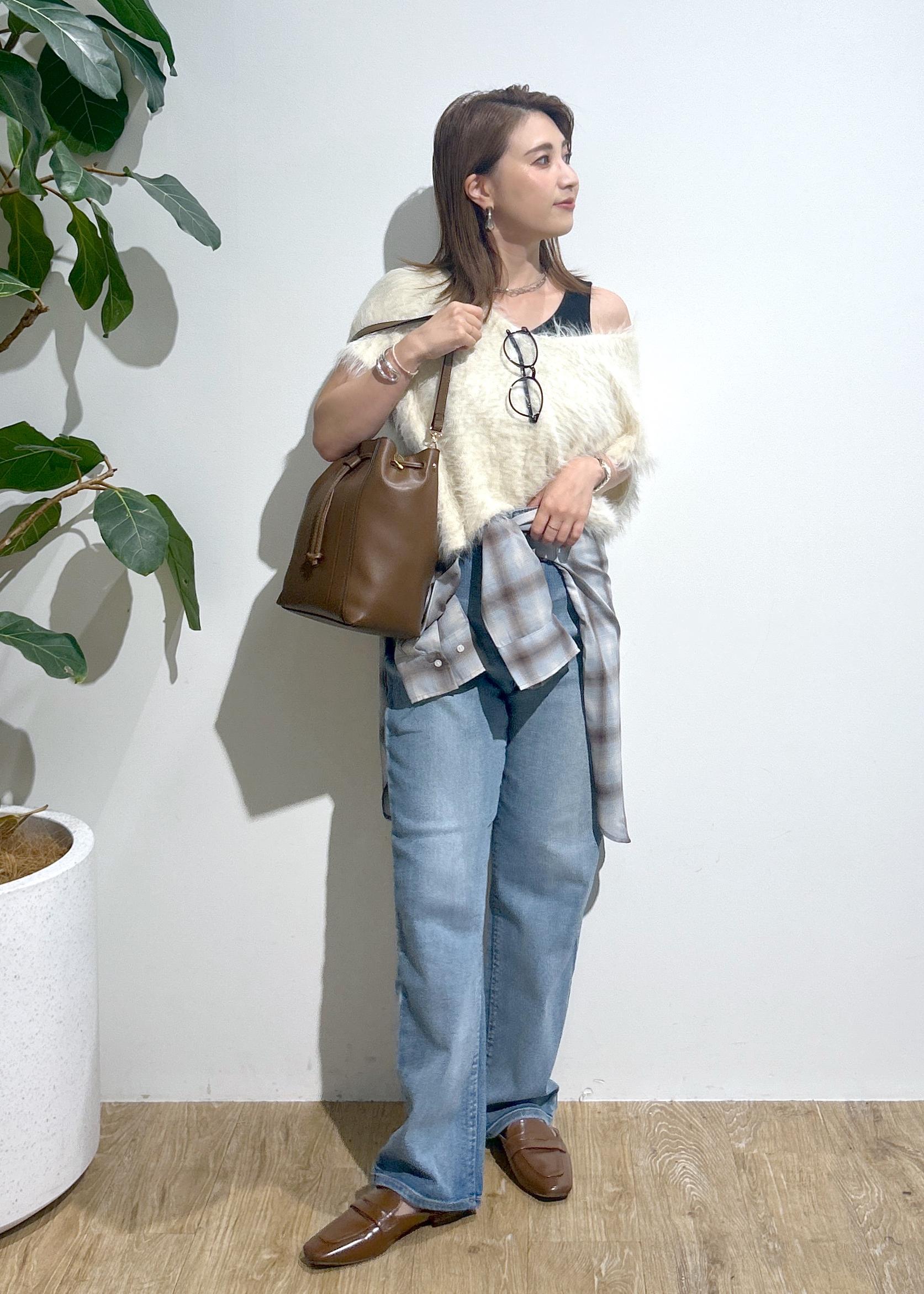 ROPE' PICNICのシャギーニットベストを使ったコーディネートを紹介します。｜Rakuten Fashion(楽天ファッション／旧楽天ブランドアベニュー)6280108