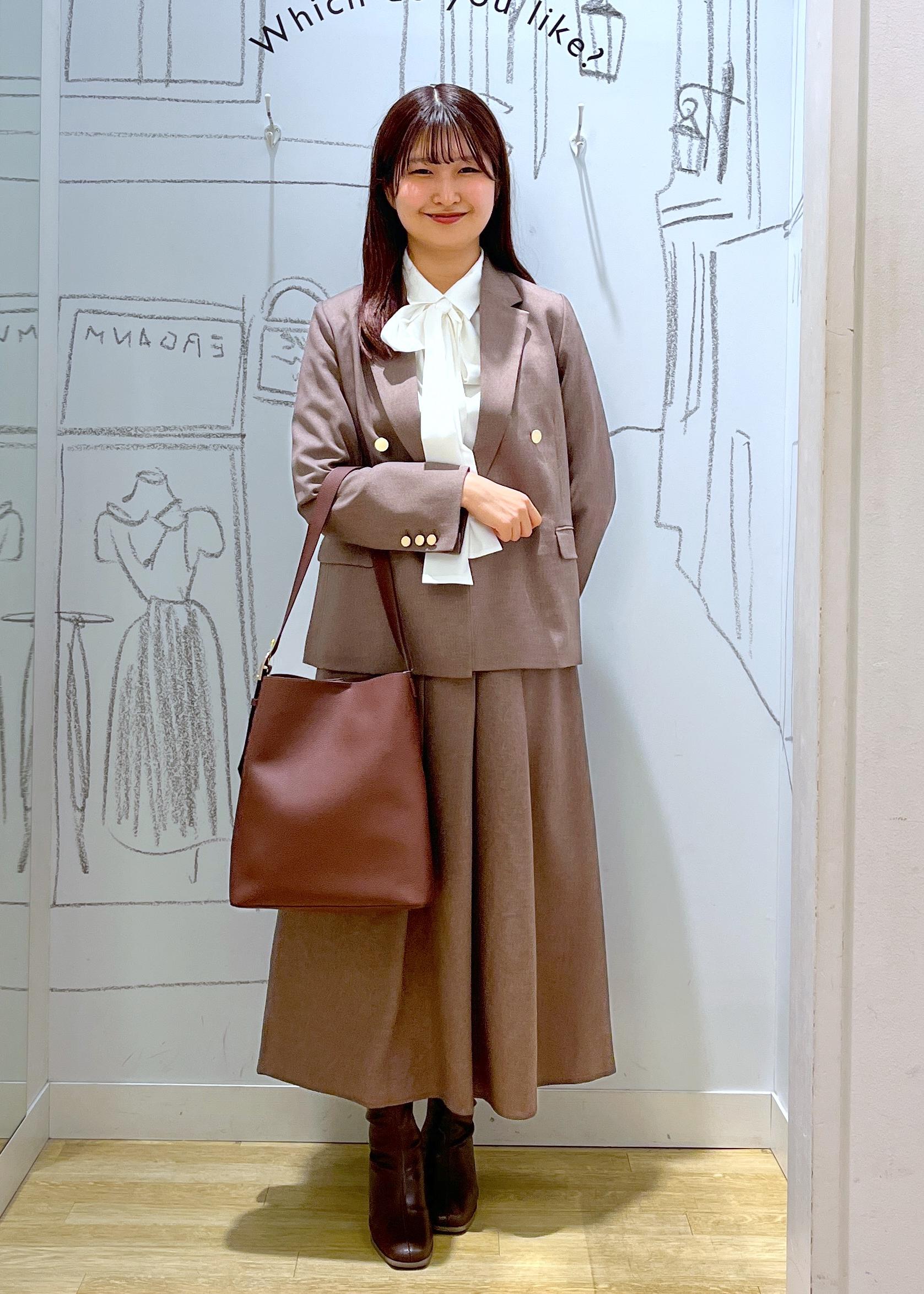 ROPE' PICNICのレディハンサムシリーズ ウールライク金ボタンジャケット(半裏地)/セットアップ・通勤対応を使ったコーディネートを紹介します。｜Rakuten Fashion(楽天ファッション／旧楽天ブランドアベニュー)6280112