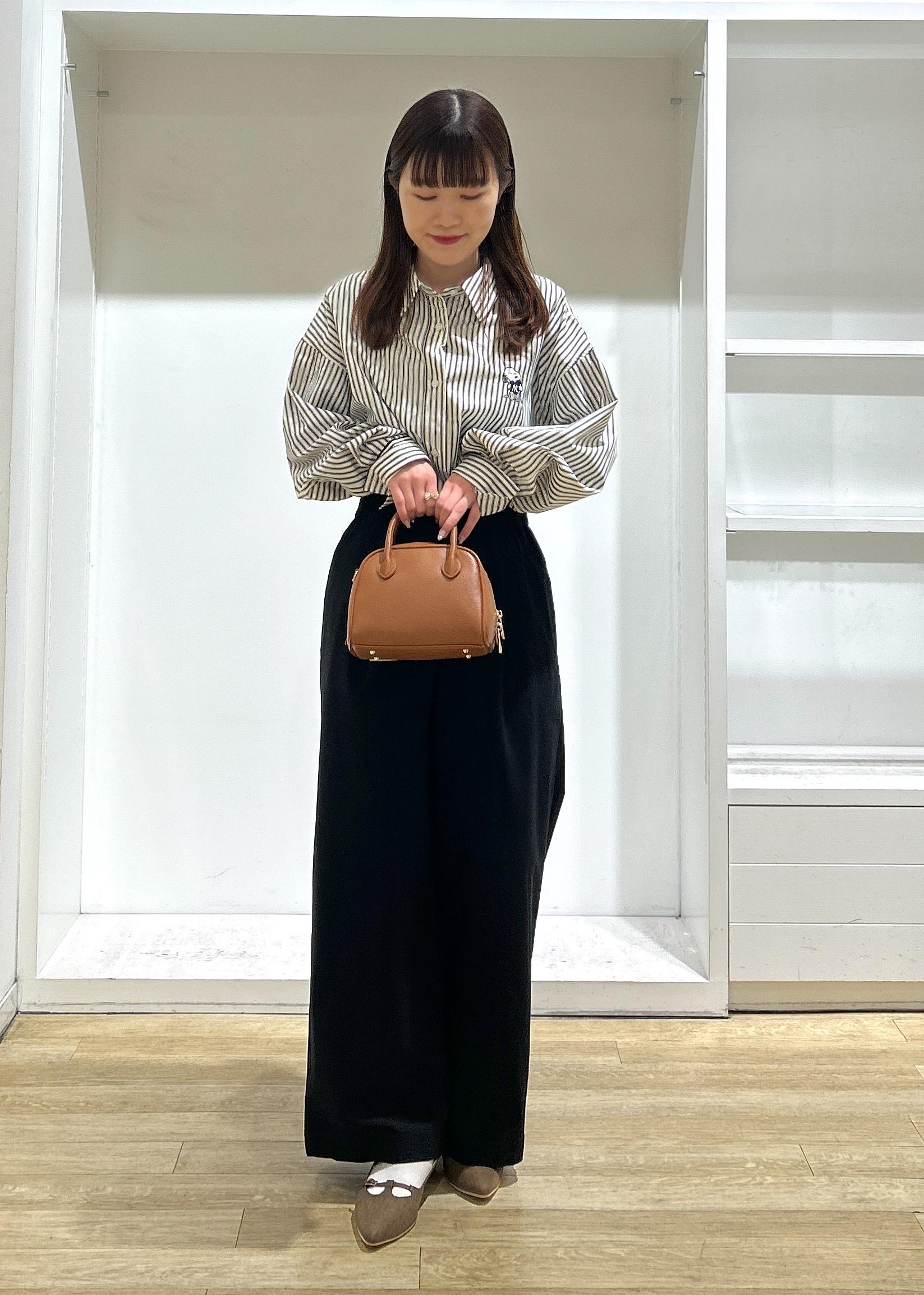 ROPE' PICNICの【PEANUTS*MLB COLLECTION by ROPE' PICNIC】オーバーサイズシャツを使ったコーディネートを紹介します。｜Rakuten Fashion(楽天ファッション／旧楽天ブランドアベニュー)6280401