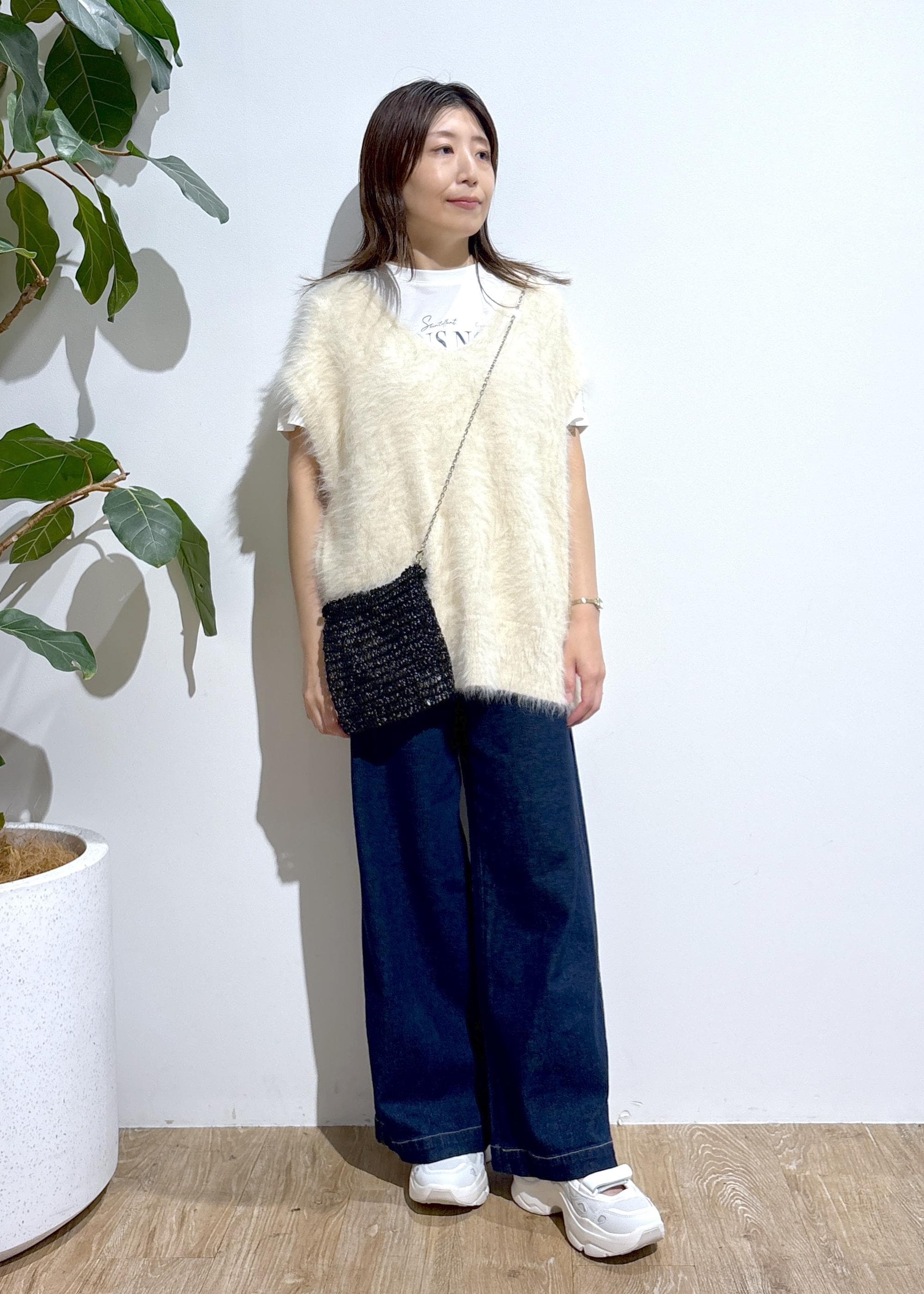 ROPE' PICNICのシャギーニットベストを使ったコーディネートを紹介します。｜Rakuten Fashion(楽天ファッション／旧楽天ブランドアベニュー)6280487