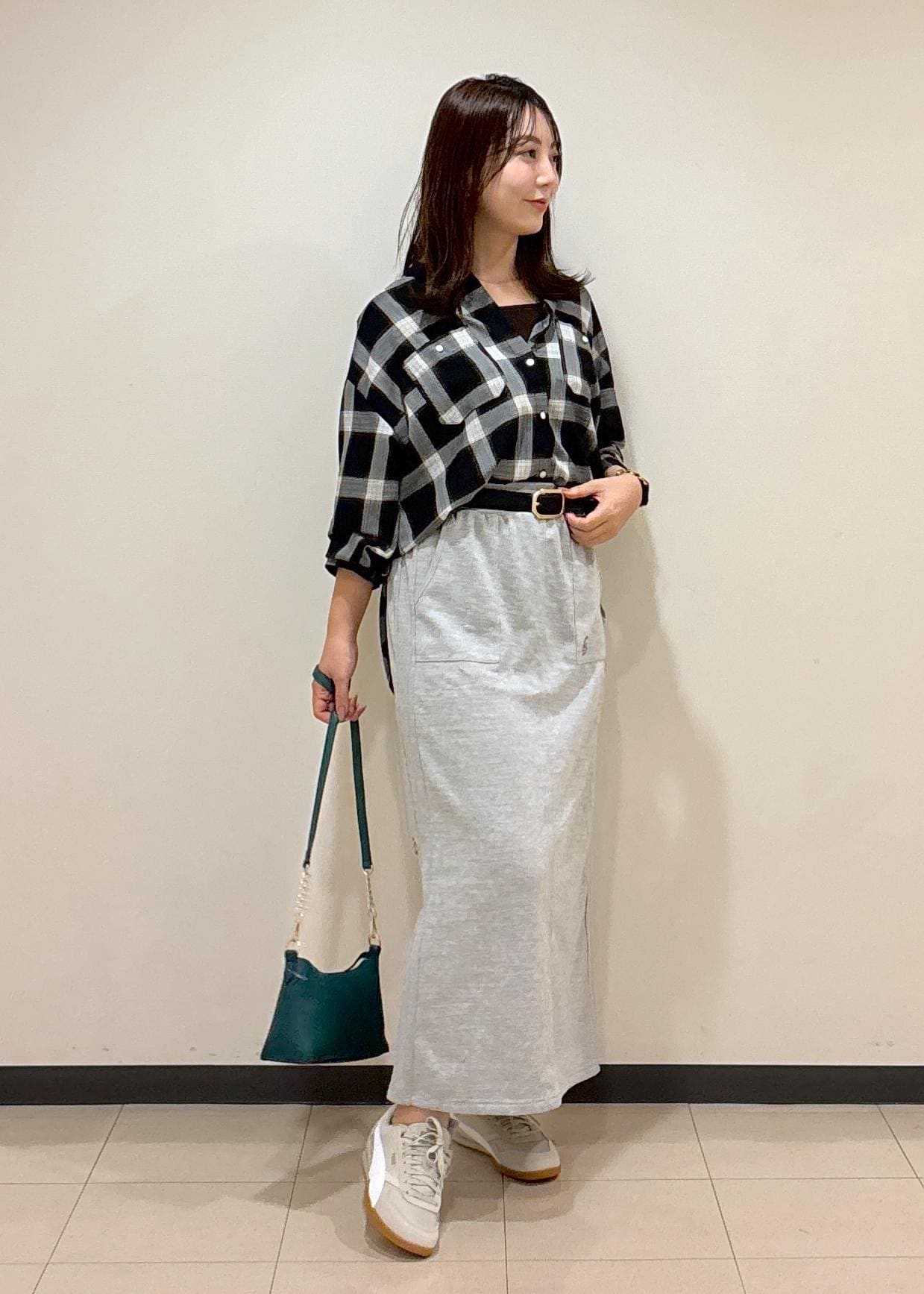 ROPE' PICNICの【Coca-Cola】【汗染み加工・セットアップ対応】ラメ入りミニ裏毛アイラインスカートを使ったコーディネートを紹介します。｜Rakuten Fashion(楽天ファッション／旧楽天ブランドアベニュー)6280489