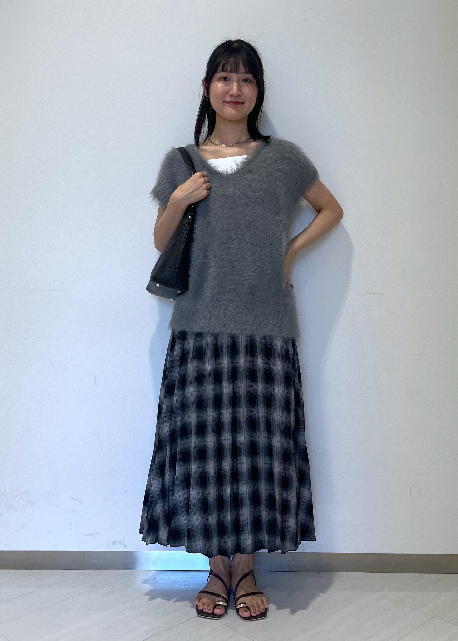 ROPE' PICNICのシャギーニットベストを使ったコーディネートを紹介します。｜Rakuten Fashion(楽天ファッション／旧楽天ブランドアベニュー)6280118