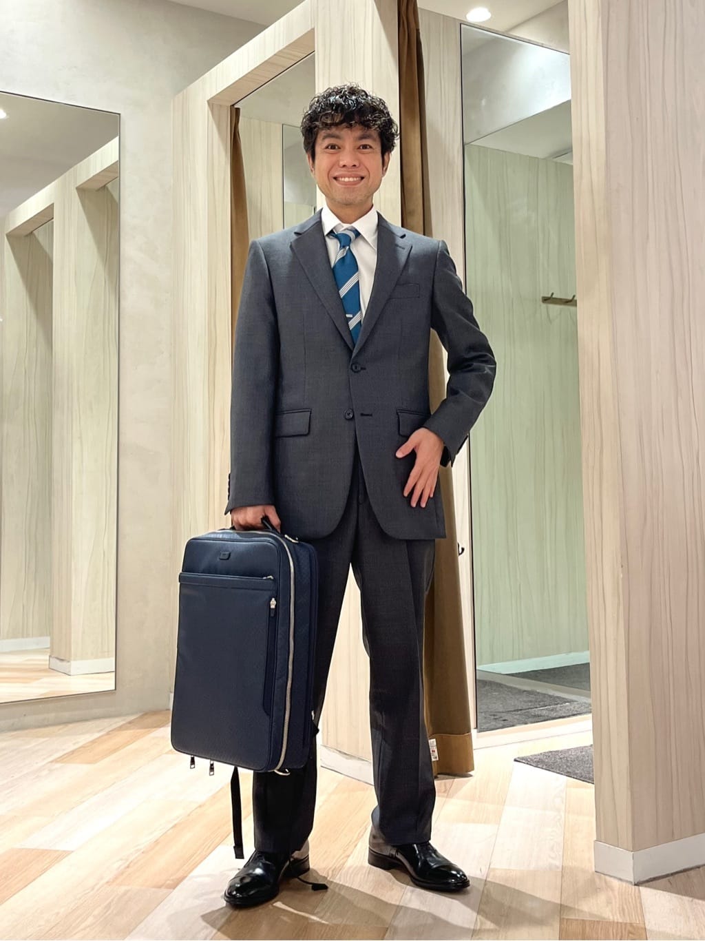 TAKEO KIKUCHIの【3ピース対応】バーズアイ スーツを使ったコーディネートを紹介します。｜Rakuten Fashion(楽天ファッション／旧楽天ブランドアベニュー)6171166