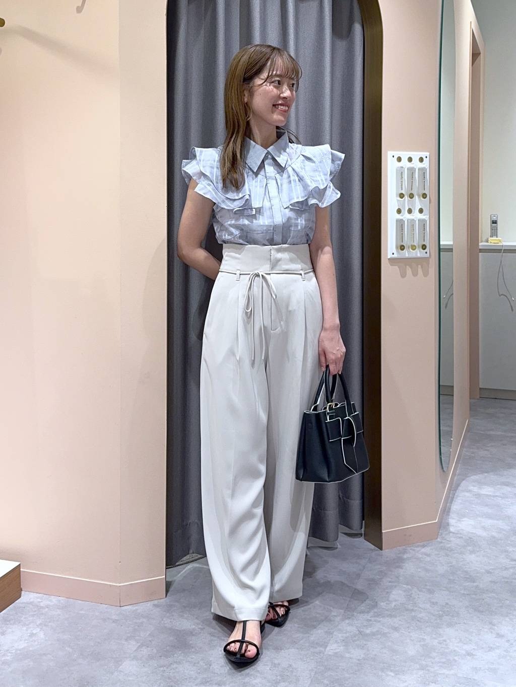 mysty womanのシアーチェックブラウスを使ったコーディネートを紹介します。｜Rakuten Fashion(楽天ファッション／旧楽天ブランドアベニュー)6176055
