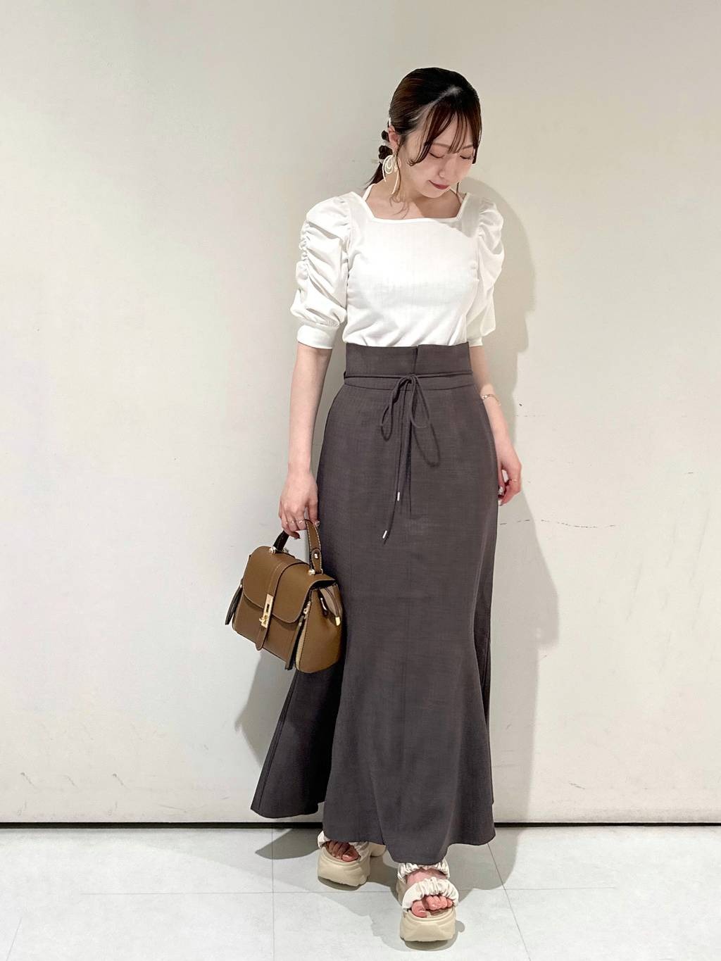 mysty womanの2WAYテレコパワショルプルオーバーを使ったコーディネートを紹介します。｜Rakuten Fashion(楽天ファッション／旧楽天ブランドアベニュー)6176057