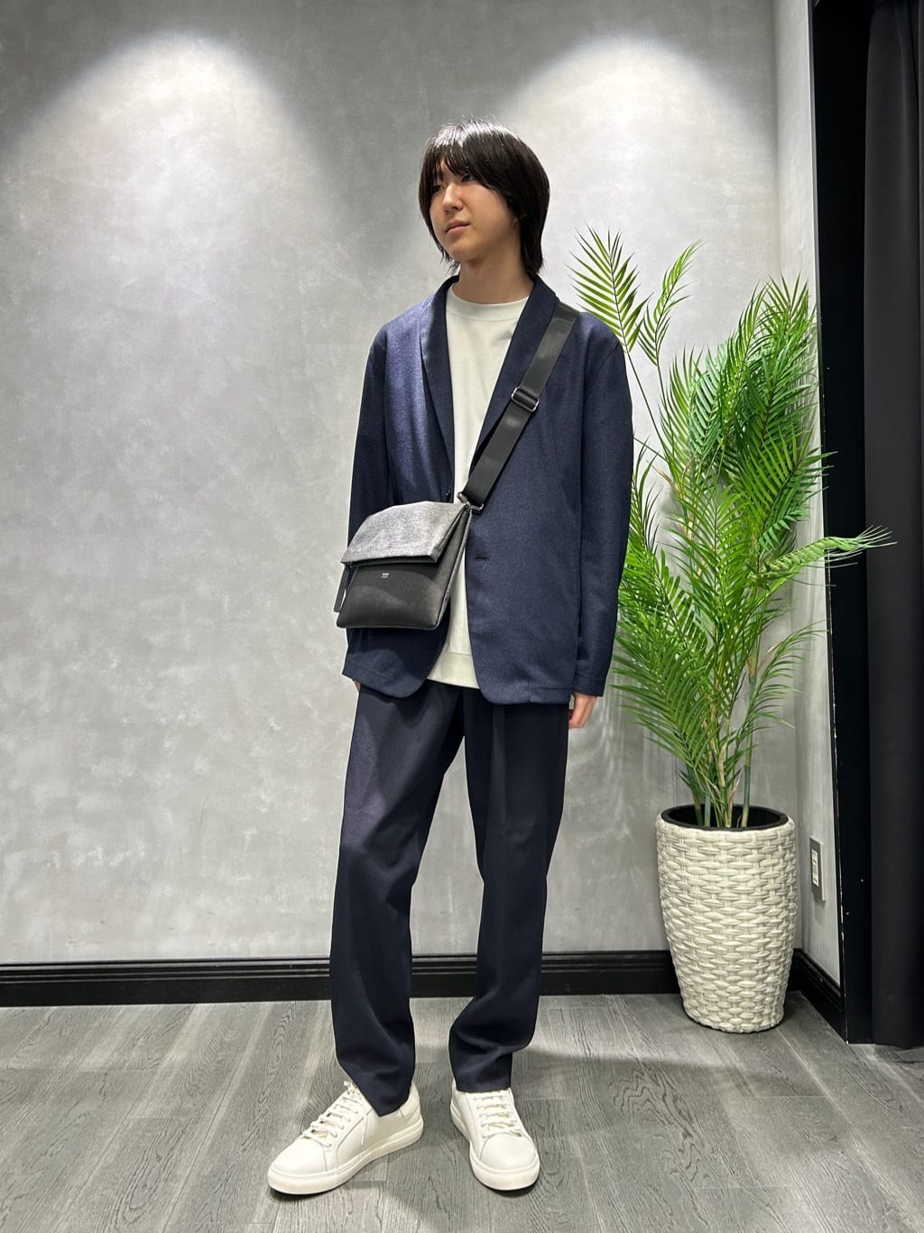 TAKEO KIKUCHIの【抗菌防臭】尾州リネンブレンド ドビーメッシュ カーディガンを使ったコーディネートを紹介します。｜Rakuten Fashion(楽天ファッション／旧楽天ブランドアベニュー)6176617