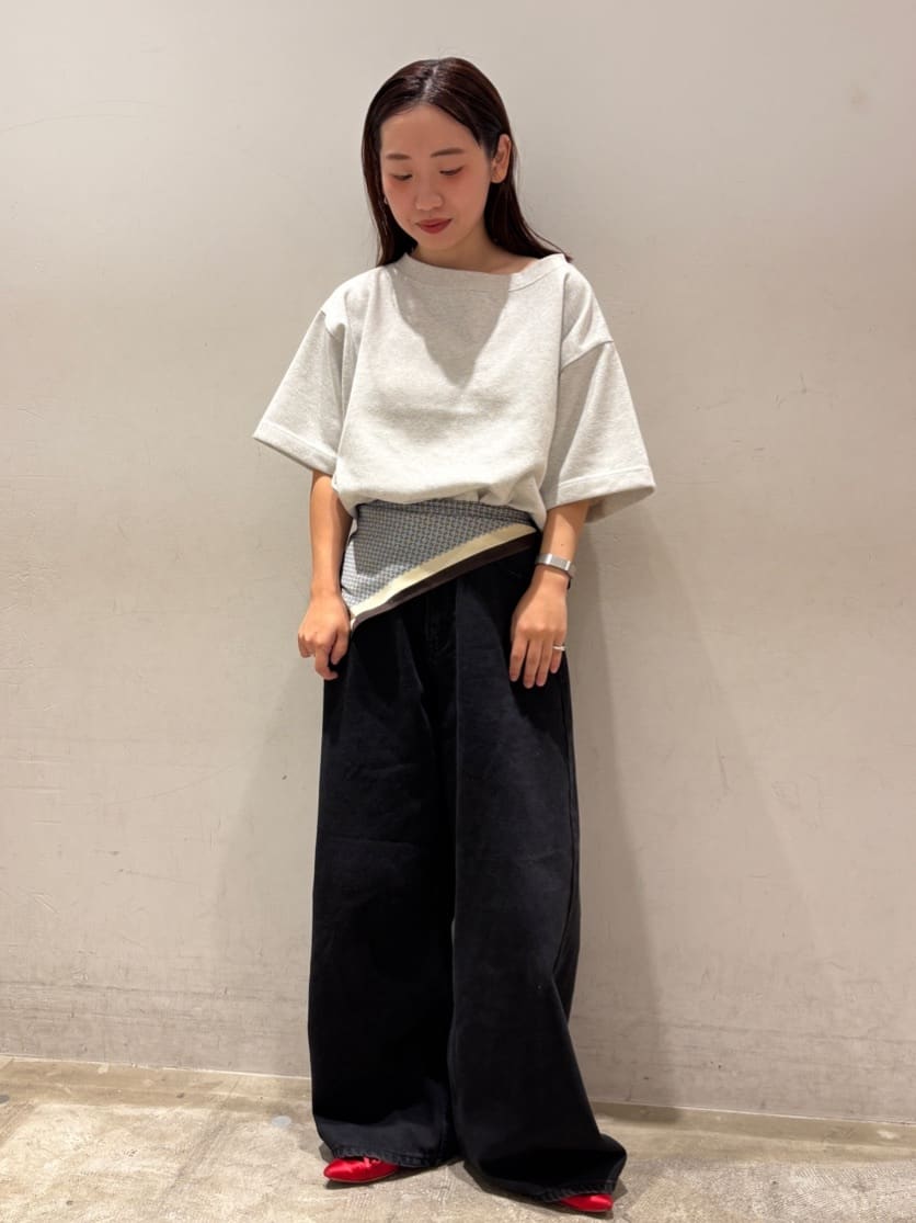 AMERICAN HOLICの2WAYオフショルスウェット半袖プルオーバーを使ったコーディネートを紹介します。｜Rakuten Fashion(楽天ファッション／旧楽天ブランドアベニュー)6176774