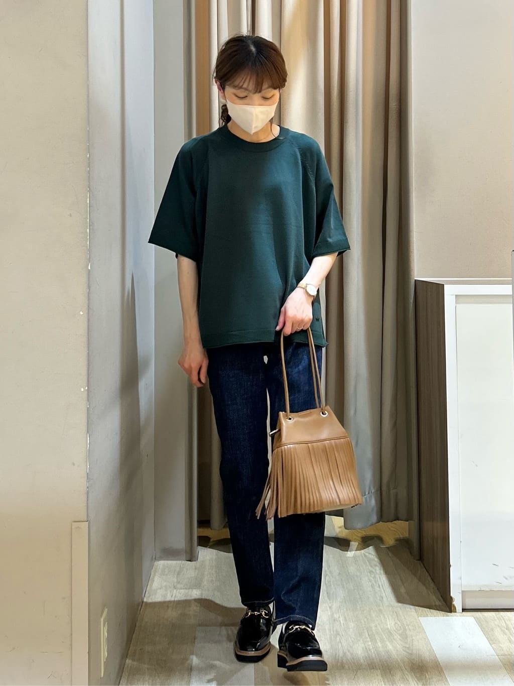 Green Parksのトレーナー風ニットプルオーバーを使ったコーディネートを紹介します。｜Rakuten Fashion(楽天ファッション／旧楽天ブランドアベニュー)6177610