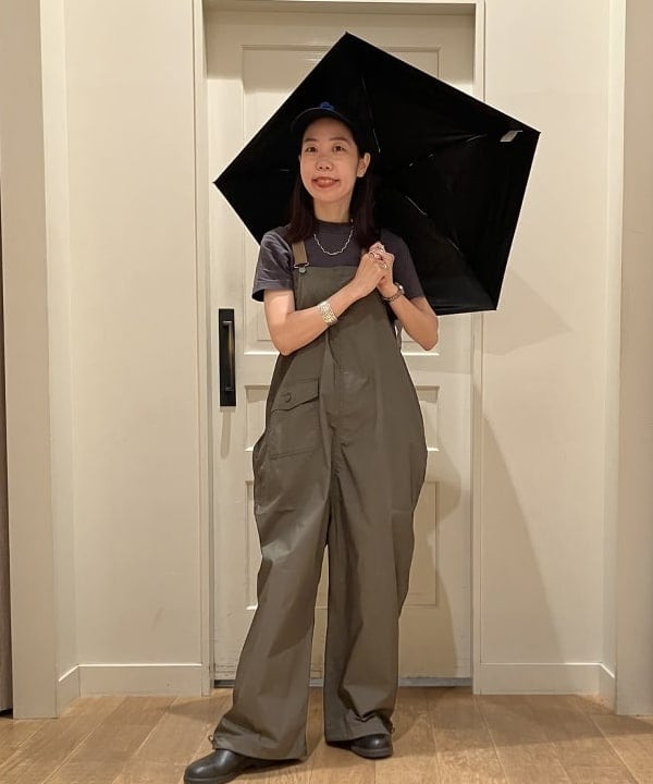 BEAMS WOMENの晴雨兼用 ロゴ プリント 折り畳み傘を使ったコーディネートを紹介します。｜Rakuten Fashion(楽天ファッション／旧楽天ブランドアベニュー)6178994