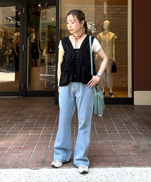 BEAMS HEARTのフレア デニム パンツを使ったコーディネートを紹介します。｜Rakuten Fashion(楽天ファッション／旧楽天ブランドアベニュー)6179133