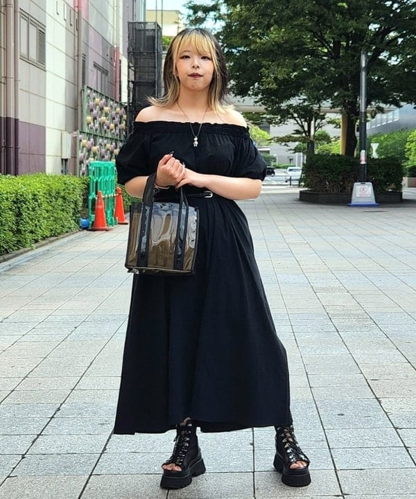 BEAMS HEARTのオフショルダー ハーフスリーブ ワンピースを使ったコーディネートを紹介します。｜Rakuten Fashion(楽天ファッション／旧楽天ブランドアベニュー)6179149