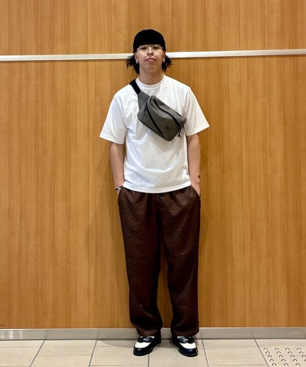 BEAMS HEARTのプリント リラックス アンクル パンツを使ったコーディネートを紹介します。｜Rakuten Fashion(楽天ファッション／旧楽天ブランドアベニュー)6179127