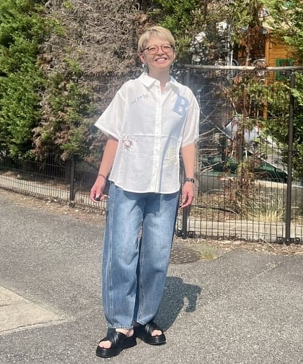 BEAMS HEARTのデニム コクーン パンツを使ったコーディネートを紹介します。｜Rakuten Fashion(楽天ファッション／旧楽天ブランドアベニュー)6179252