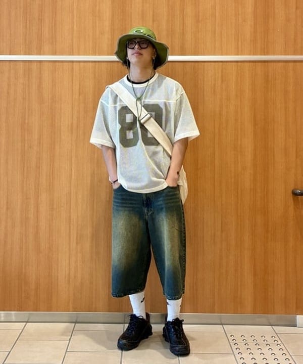 BEAMS HEARTのキャンバス ニュースペーパー バッグを使ったコーディネートを紹介します。｜Rakuten Fashion(楽天ファッション／旧楽天ブランドアベニュー)6179261