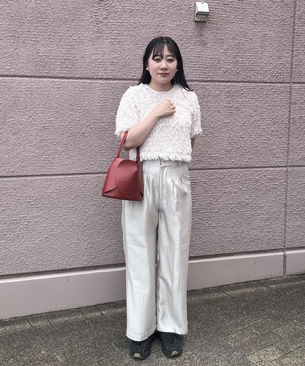 BEAMS HEARTのフェザー ハーフスリーブ プルオーバーを使ったコーディネートを紹介します。｜Rakuten Fashion(楽天ファッション／旧楽天ブランドアベニュー)6179286