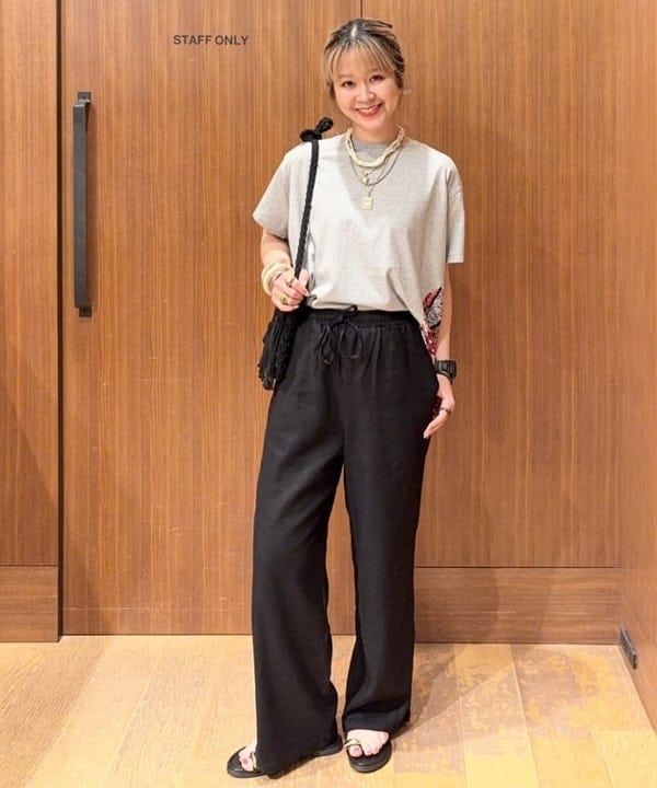 BEAMS HEARTの後ろ クロス柄 プルオーバーを使ったコーディネートを紹介します。｜Rakuten Fashion(楽天ファッション／旧楽天ブランドアベニュー)6179305