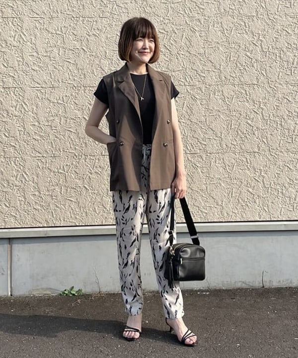 BEAMS HEARTの交織 テーラー ベスト(セットアップ対応)を使ったコーディネートを紹介します。｜Rakuten Fashion(楽天ファッション／旧楽天ブランドアベニュー)6178063