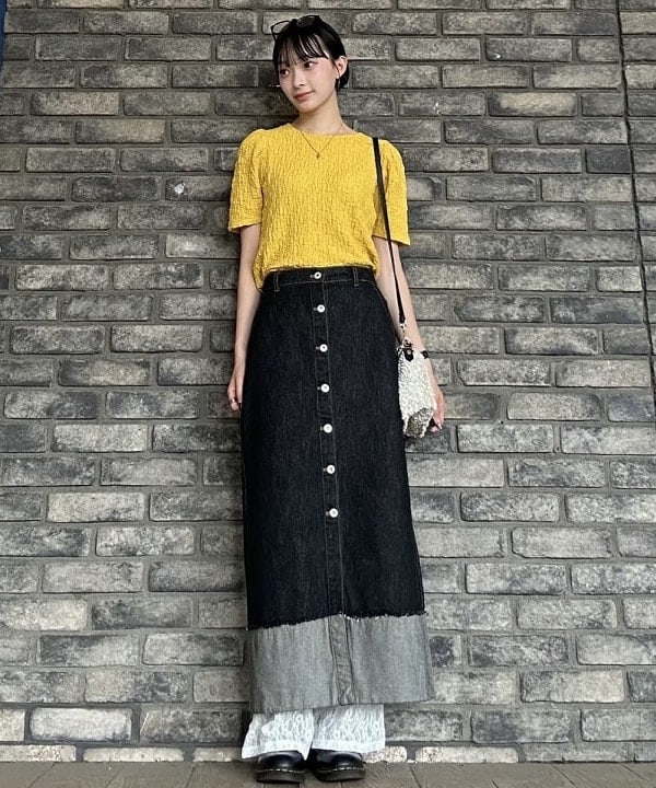 BEAMS HEARTのターンバックデニム ボタン スカート(S~M)を使ったコーディネートを紹介します。｜Rakuten Fashion(楽天ファッション／旧楽天ブランドアベニュー)6179307