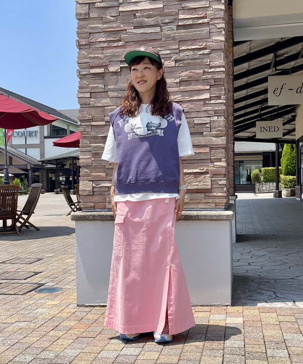 BEAMS WOMENのネコ フォト コラージュ Tシャツを使ったコーディネートを紹介します。｜Rakuten Fashion(楽天ファッション／旧楽天ブランドアベニュー)6179329