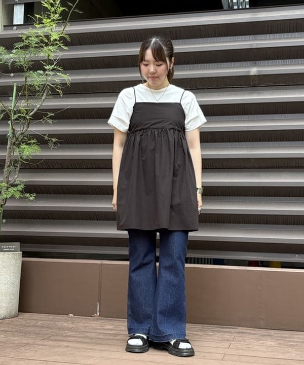 BEAMS HEARTのフレア デニム パンツを使ったコーディネートを紹介します。｜Rakuten Fashion(楽天ファッション／旧楽天ブランドアベニュー)6179333
