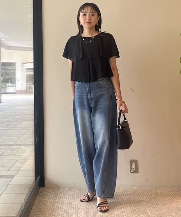 BEAMS HEARTのフリル ケープ ブラウスを使ったコーディネートを紹介します。｜Rakuten Fashion(楽天ファッション／旧楽天ブランドアベニュー)6179187