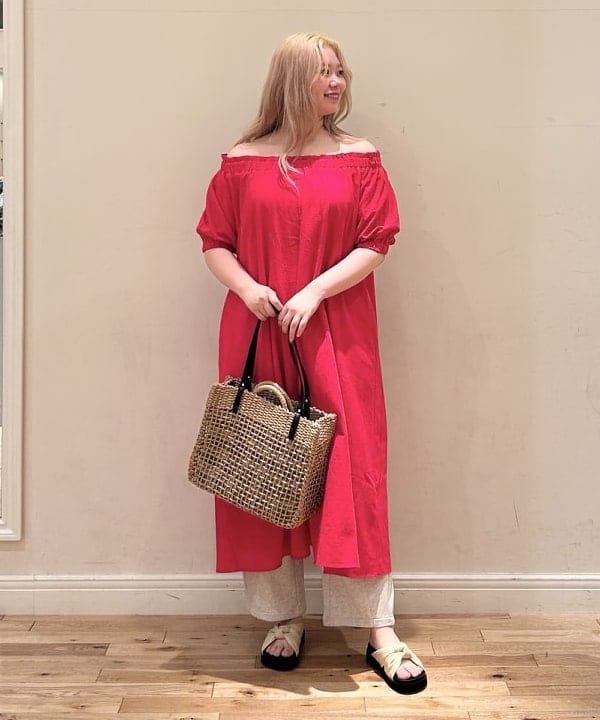 BEAMS HEARTのオフショルダー ハーフスリーブ ワンピースを使ったコーディネートを紹介します。｜Rakuten Fashion(楽天ファッション／旧楽天ブランドアベニュー)6179344