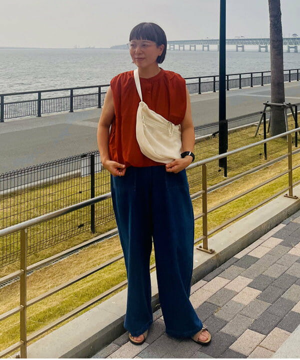 BEAMS HEARTの裾 バルーン シャツ 25SS ノースリーブ シルエットを使ったコーディネートを紹介します。｜Rakuten Fashion(楽天ファッション／旧楽天ブランドアベニュー)6179447