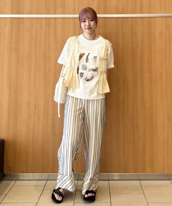 BEAMS HEARTのネコ フォト コラージュ Tシャツを使ったコーディネートを紹介します。｜Rakuten Fashion(楽天ファッション／旧楽天ブランドアベニュー)6179480