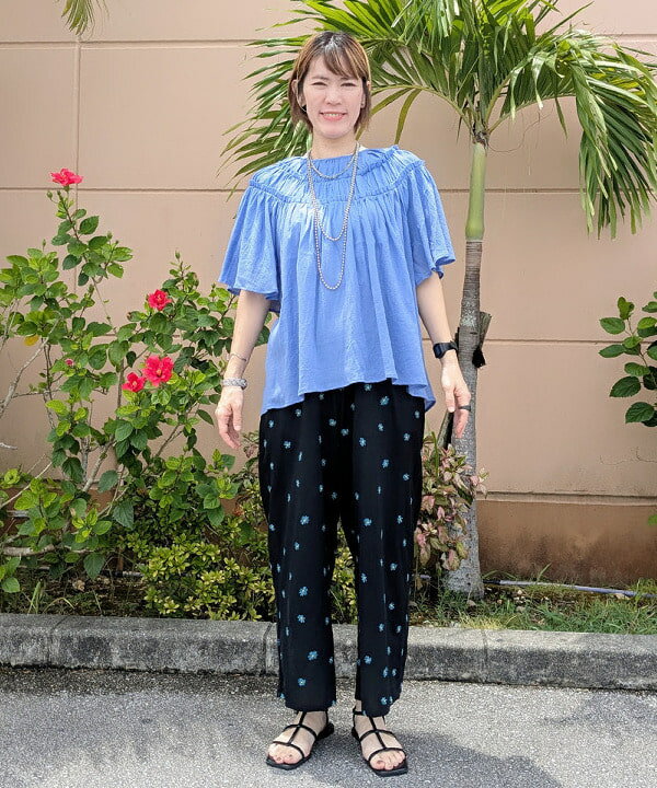 BEAMS HEARTのマーガレット 刺繍 パンツを使ったコーディネートを紹介します。｜Rakuten Fashion(楽天ファッション／旧楽天ブランドアベニュー)6179571