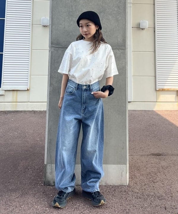 BEAMS HEARTのカラフル ホット フィックス Tシャツを使ったコーディネートを紹介します。｜Rakuten Fashion(楽天ファッション／旧楽天ブランドアベニュー)6179580